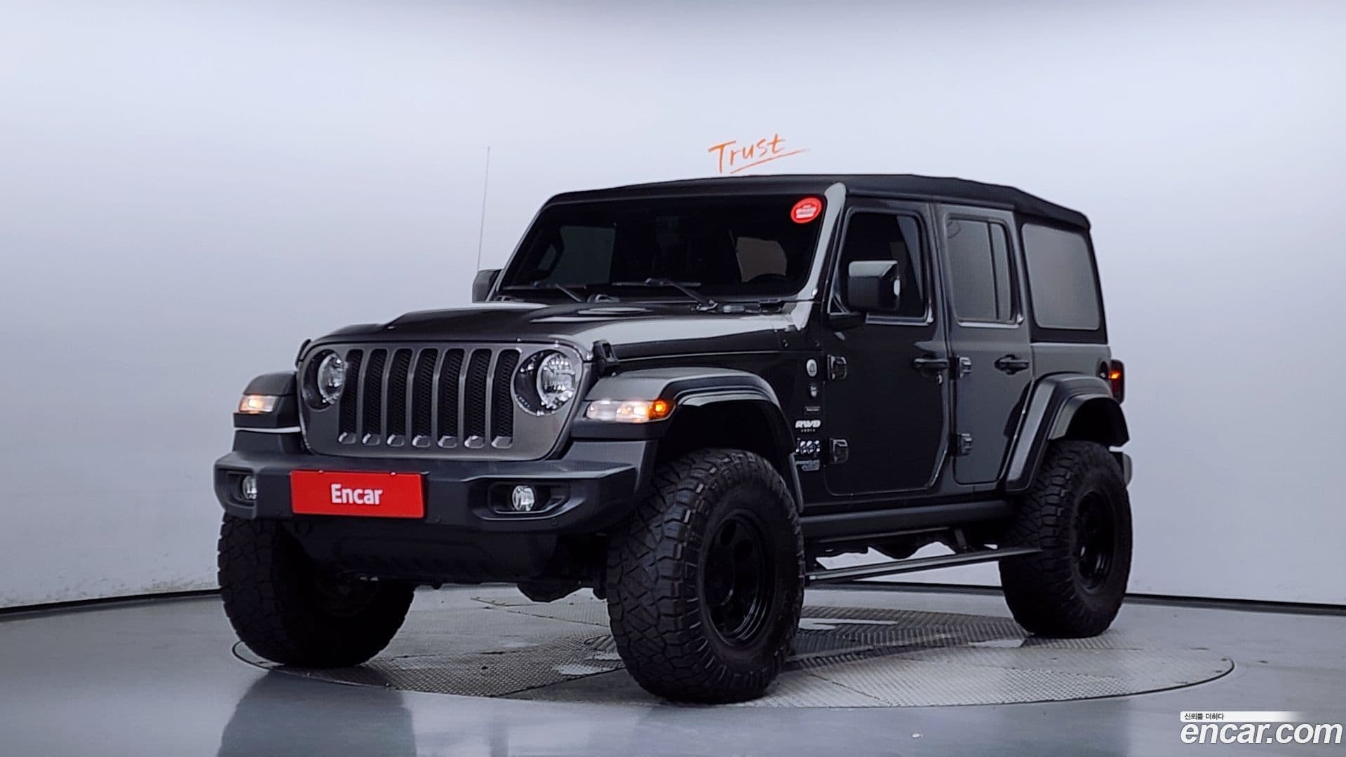 Main__Slider__Photo:Wrangler Jeep 2019.11-0