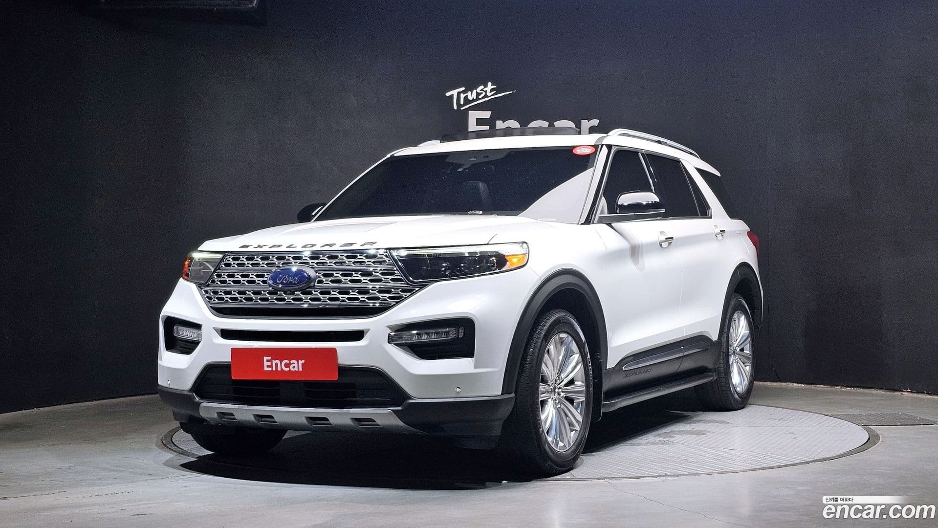 Main__Slider__Photo:Explorer Ford 2020.5-0