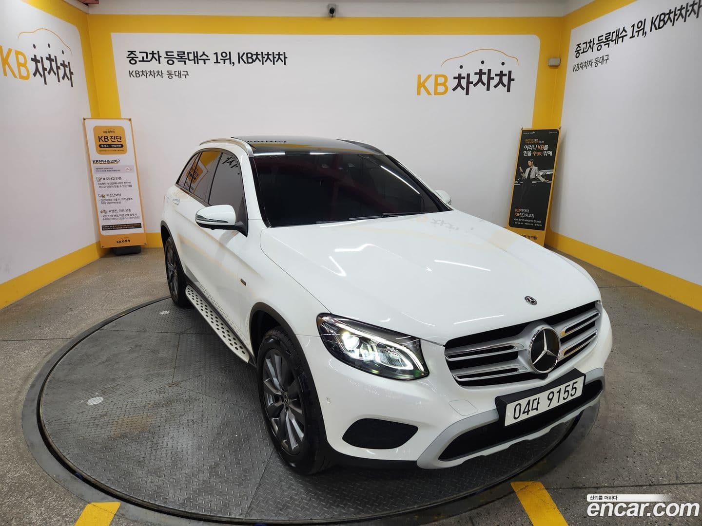 Main__Slider__Photo:GLC-Class Mercedes-Benz 2018.10-0