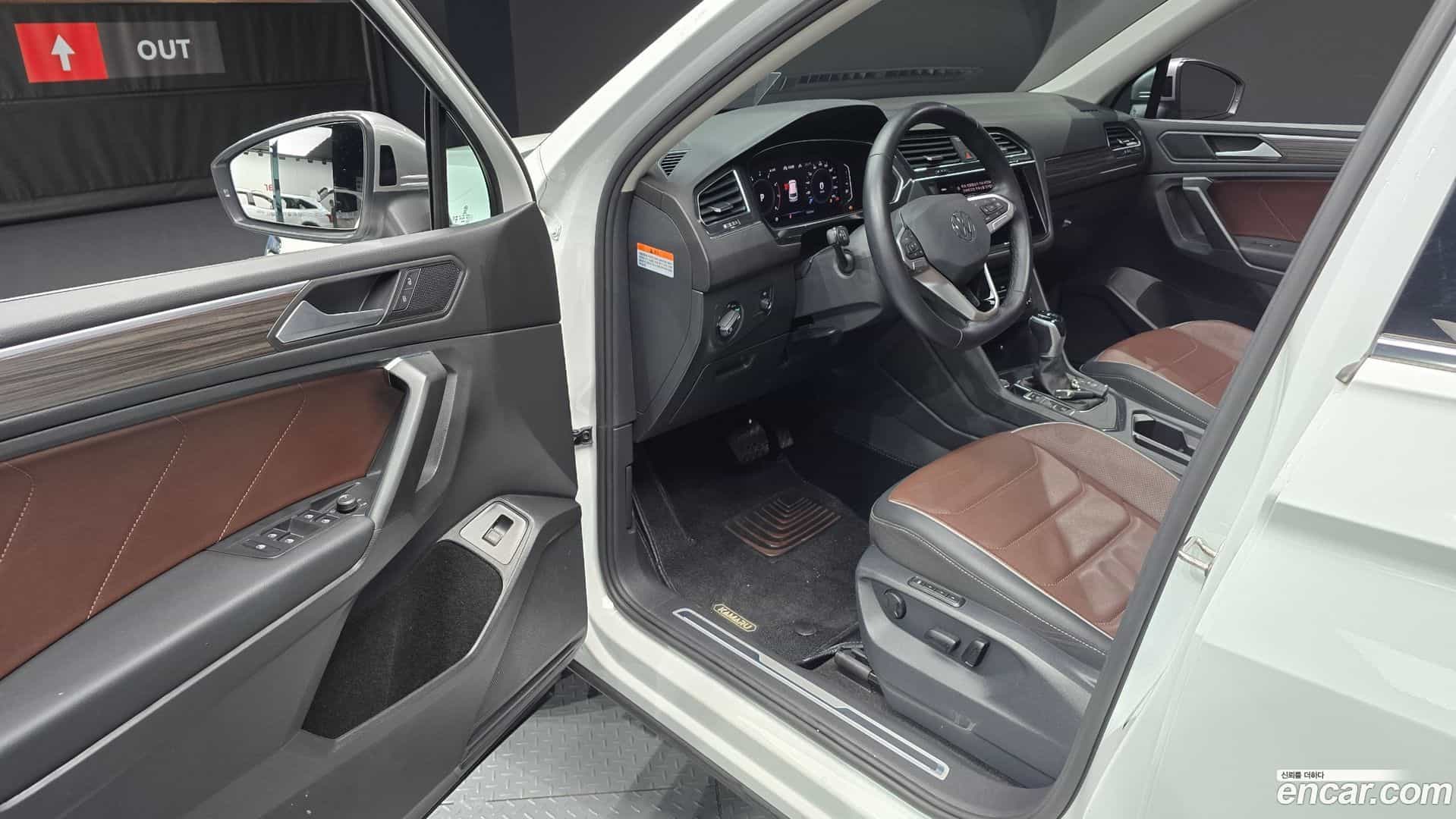 Tiguan Volkswagen 2023.7-OPTION-015