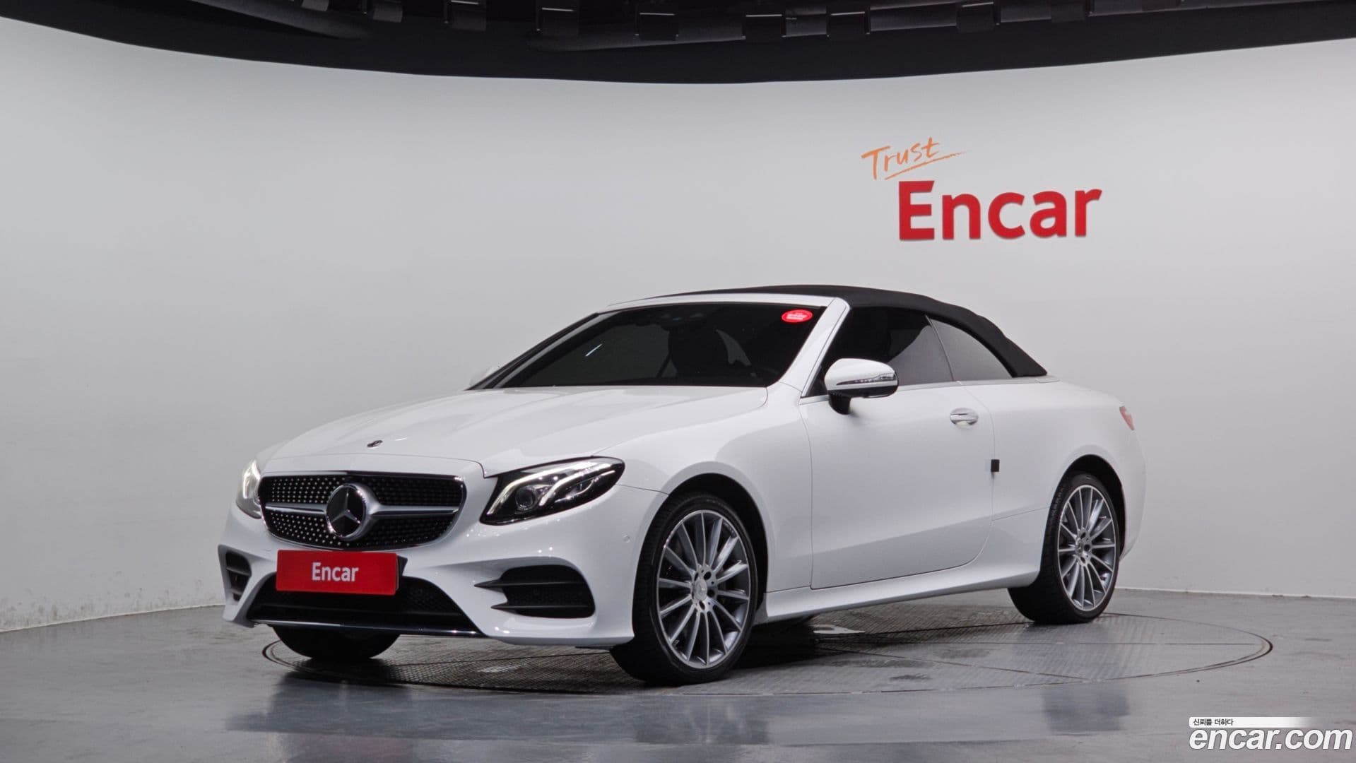 Main__Slider__Photo:E-Class Mercedes-Benz 2018.5-0