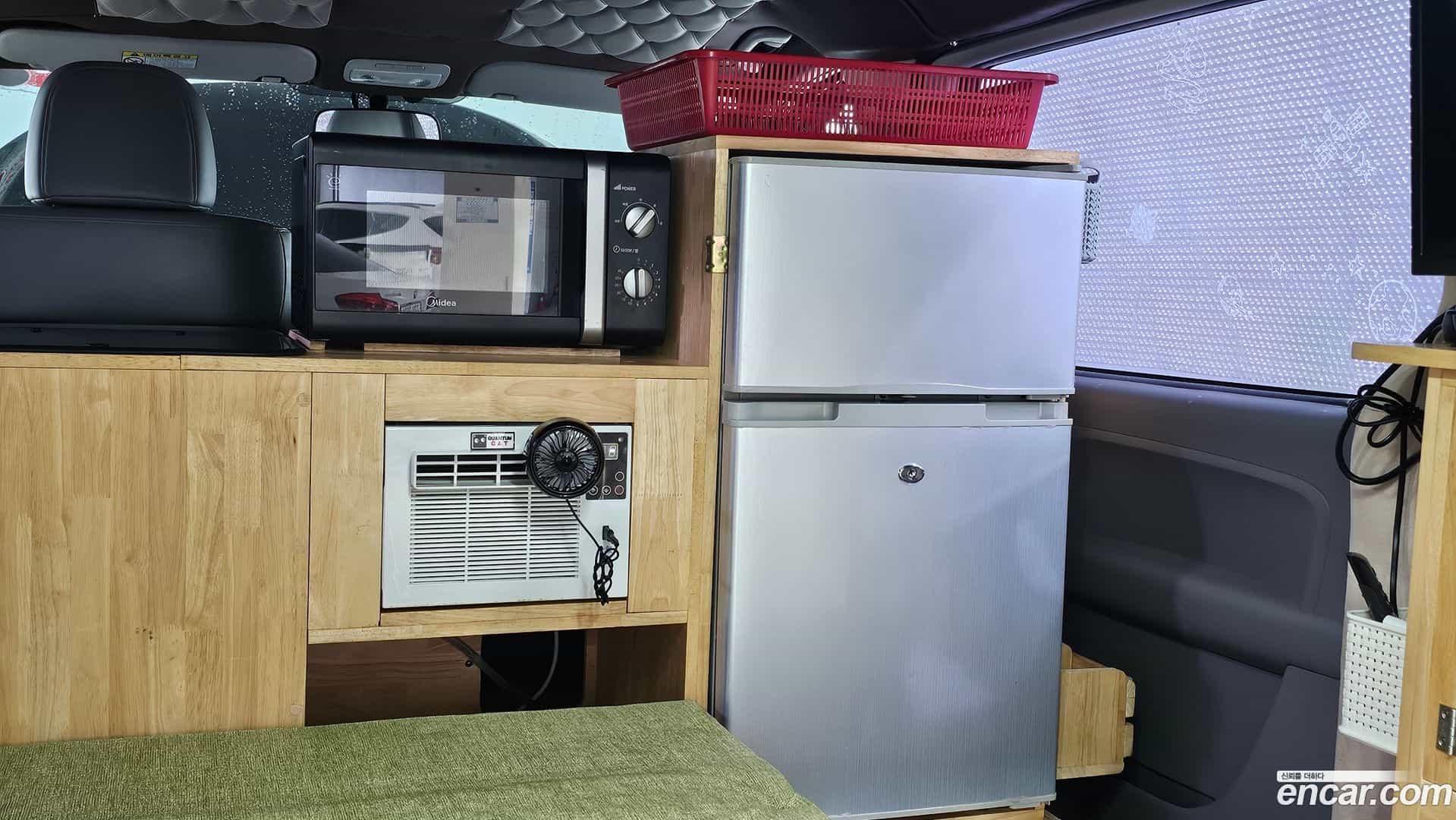 Starex Hyundai 2018.6-OPTION-019