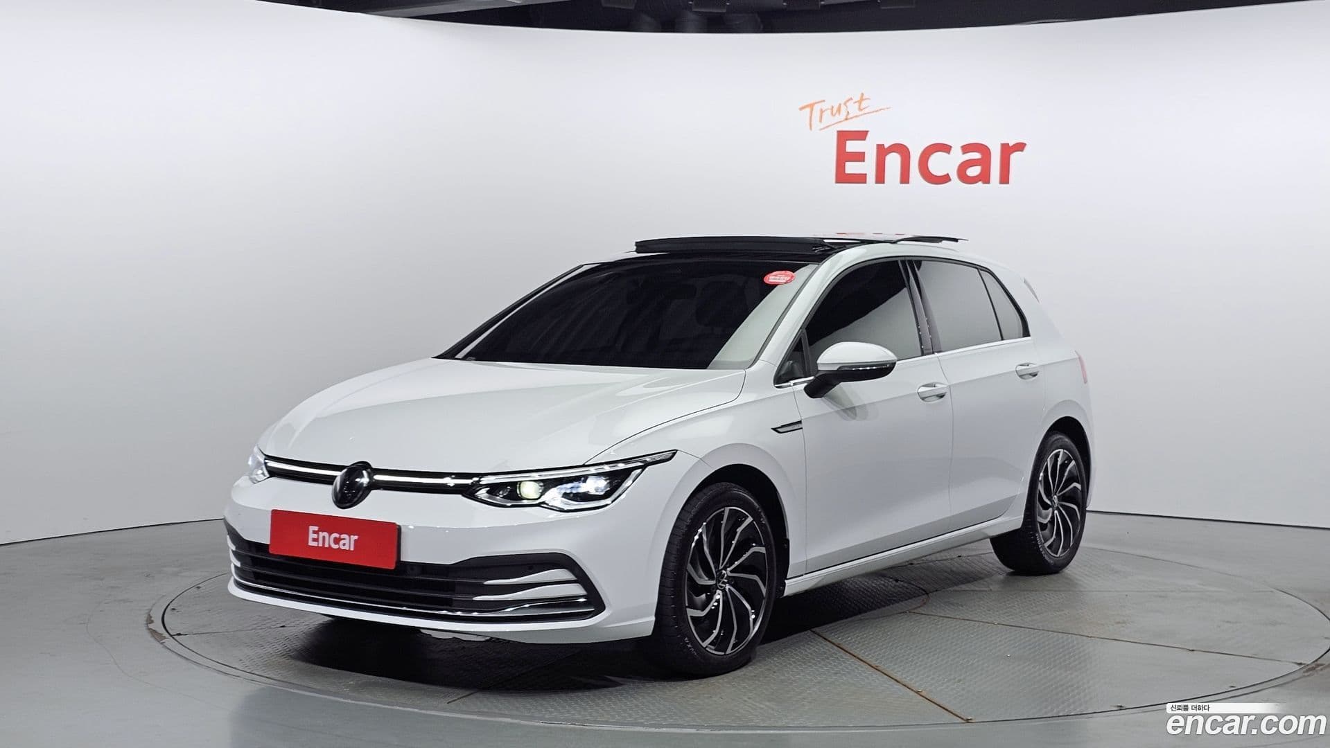 Main__Slider__Photo:Golf Volkswagen 2023.2-0