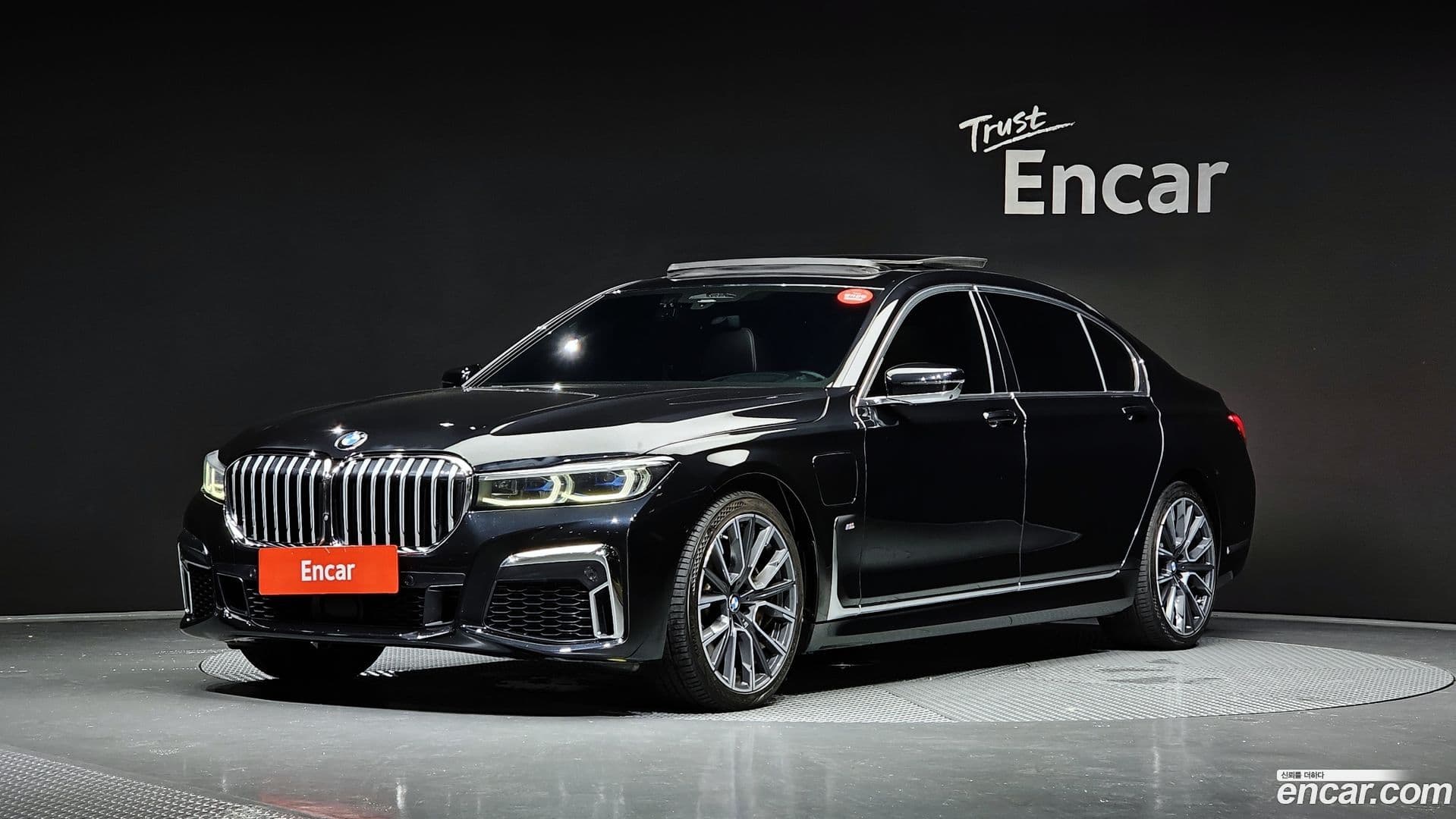 Main__Slider__Photo:7-Series BMW 2020.4-0
