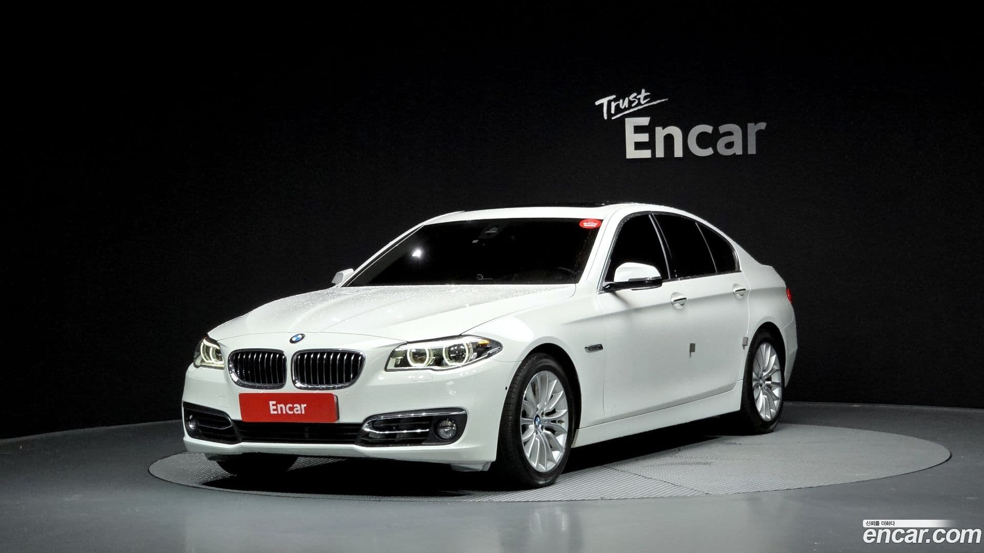 Main__Slider__Photo:5-Series BMW 2015.3-0