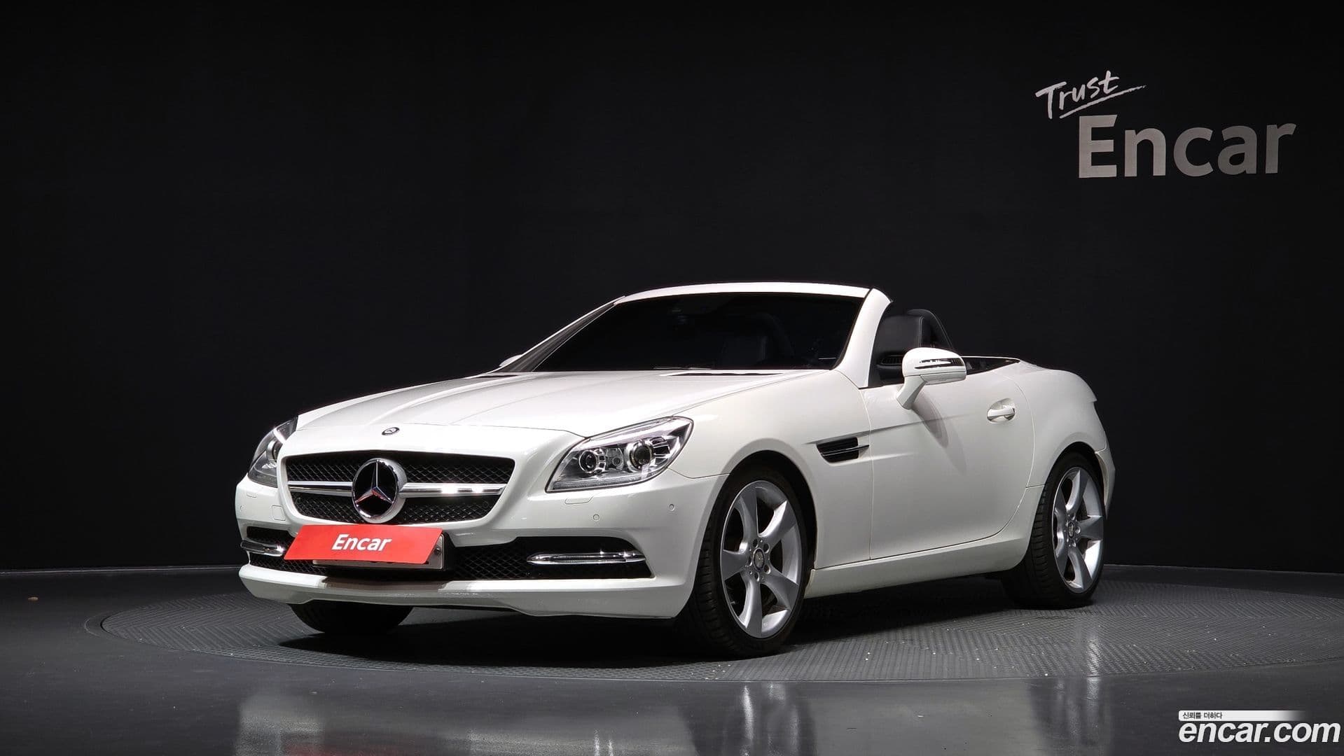 Main__Slider__Photo:SLK-Class Mercedes-Benz 2015.1-0