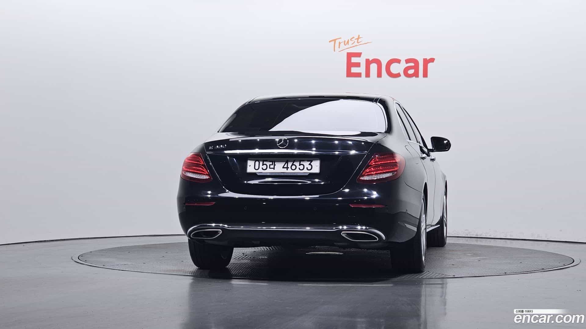 E-Class Mercedes-Benz 2017.8-OUTER-004