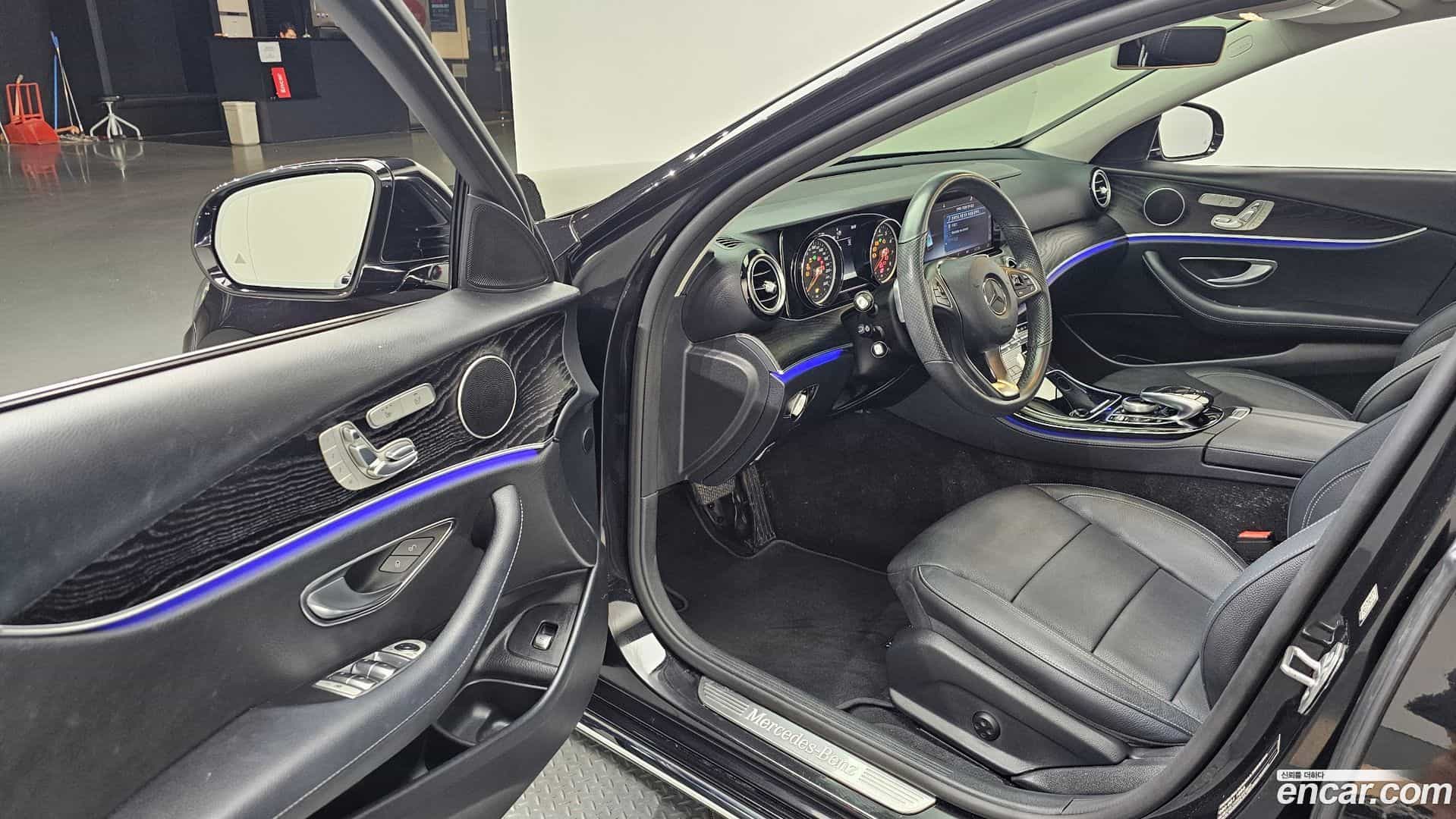 E-Class Mercedes-Benz 2017.8-OPTION-015