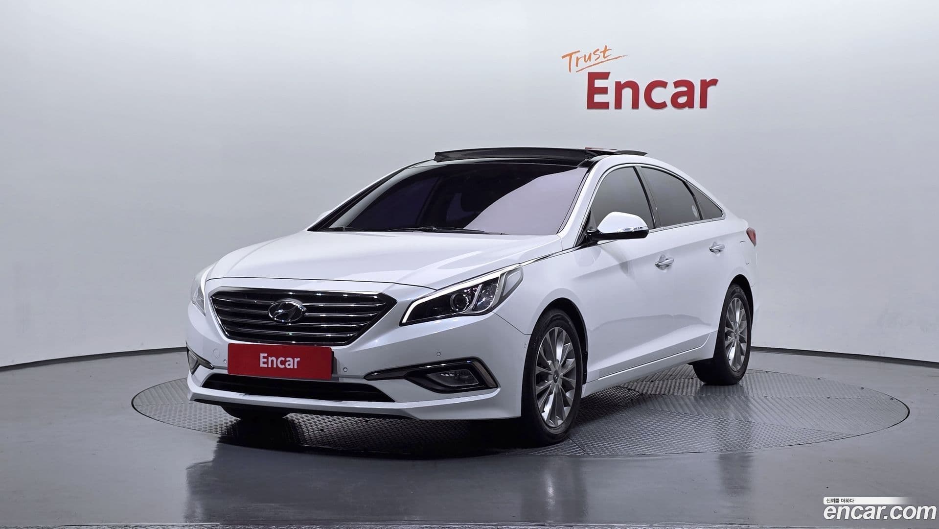 Main__Slider__Photo:Sonata Hyundai 2014.10-0