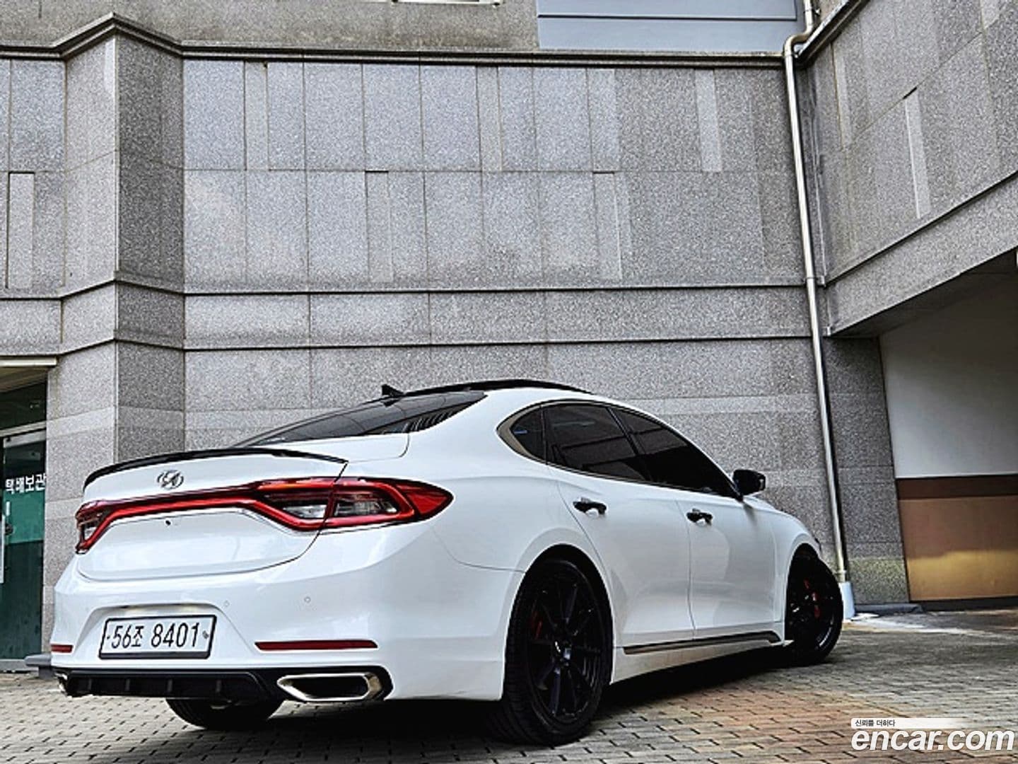 Main__Slider__Photo:Grandeur Hyundai 2019.5-1