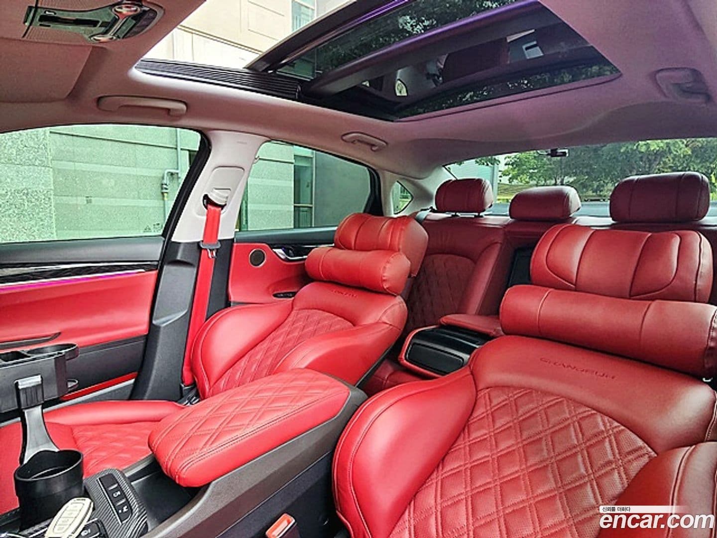 Main__Slider__Photo:Grandeur Hyundai 2019.5-9