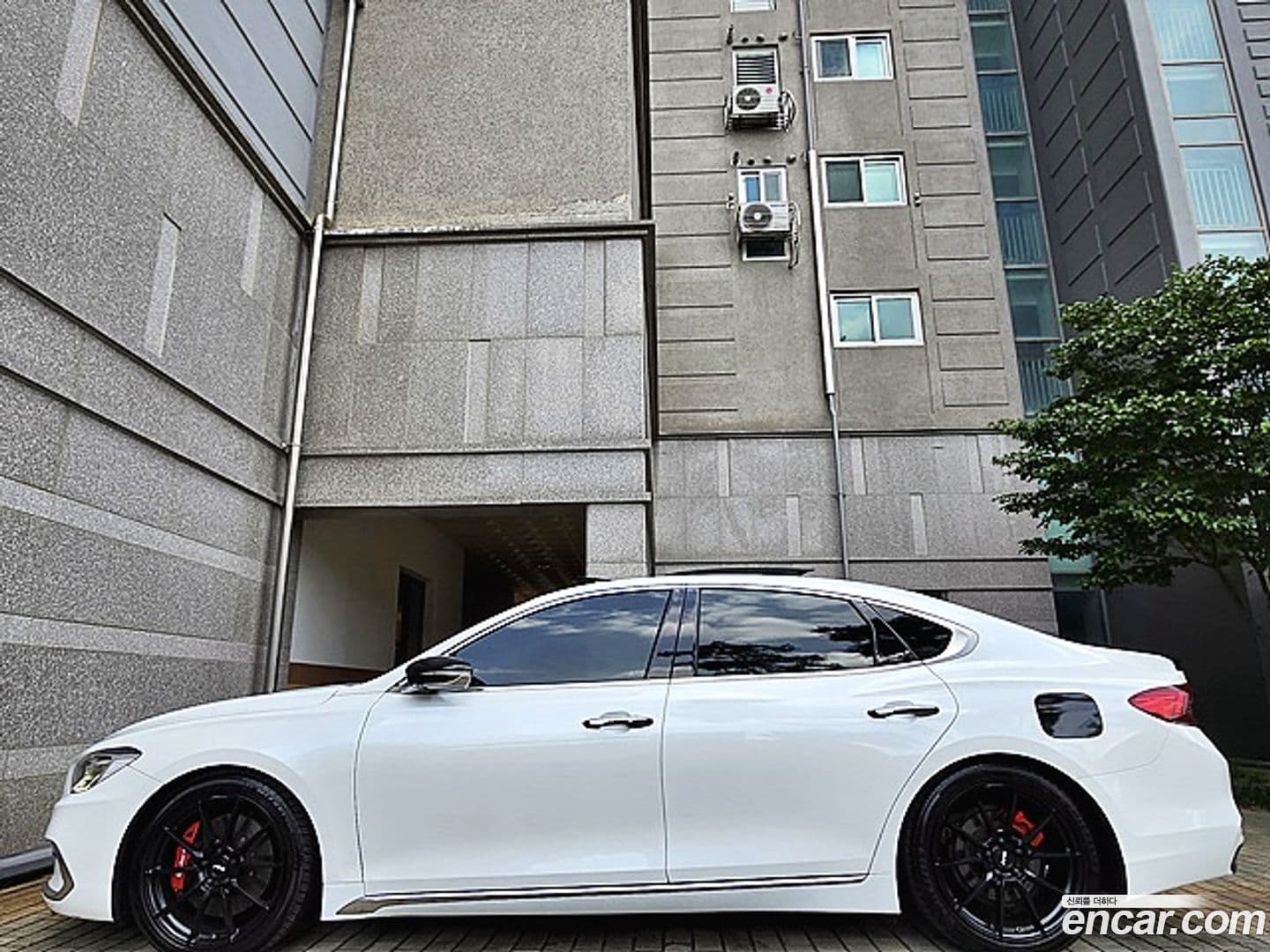 Main__Slider__Photo:Grandeur Hyundai 2019.5-12