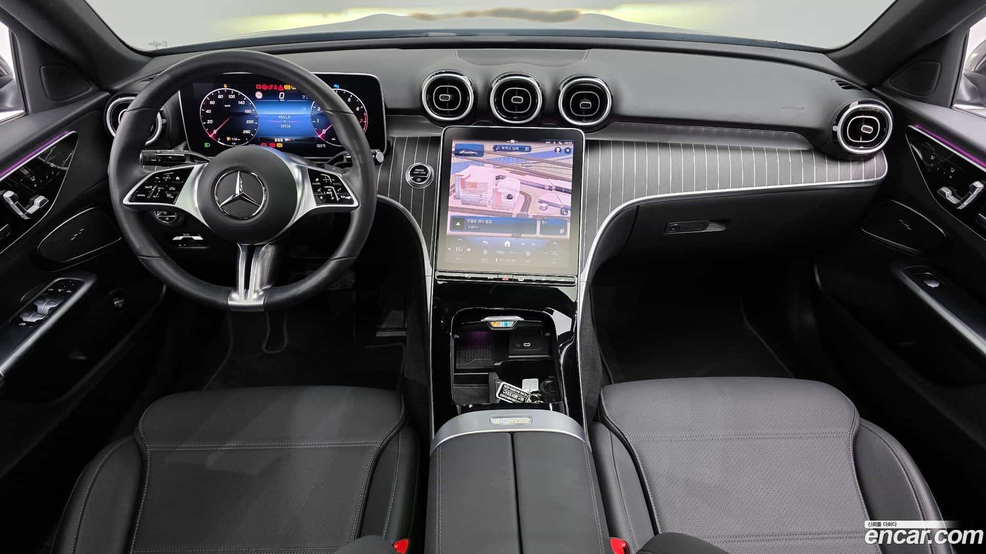 C-Class Mercedes-Benz 2024.1-INNER-007