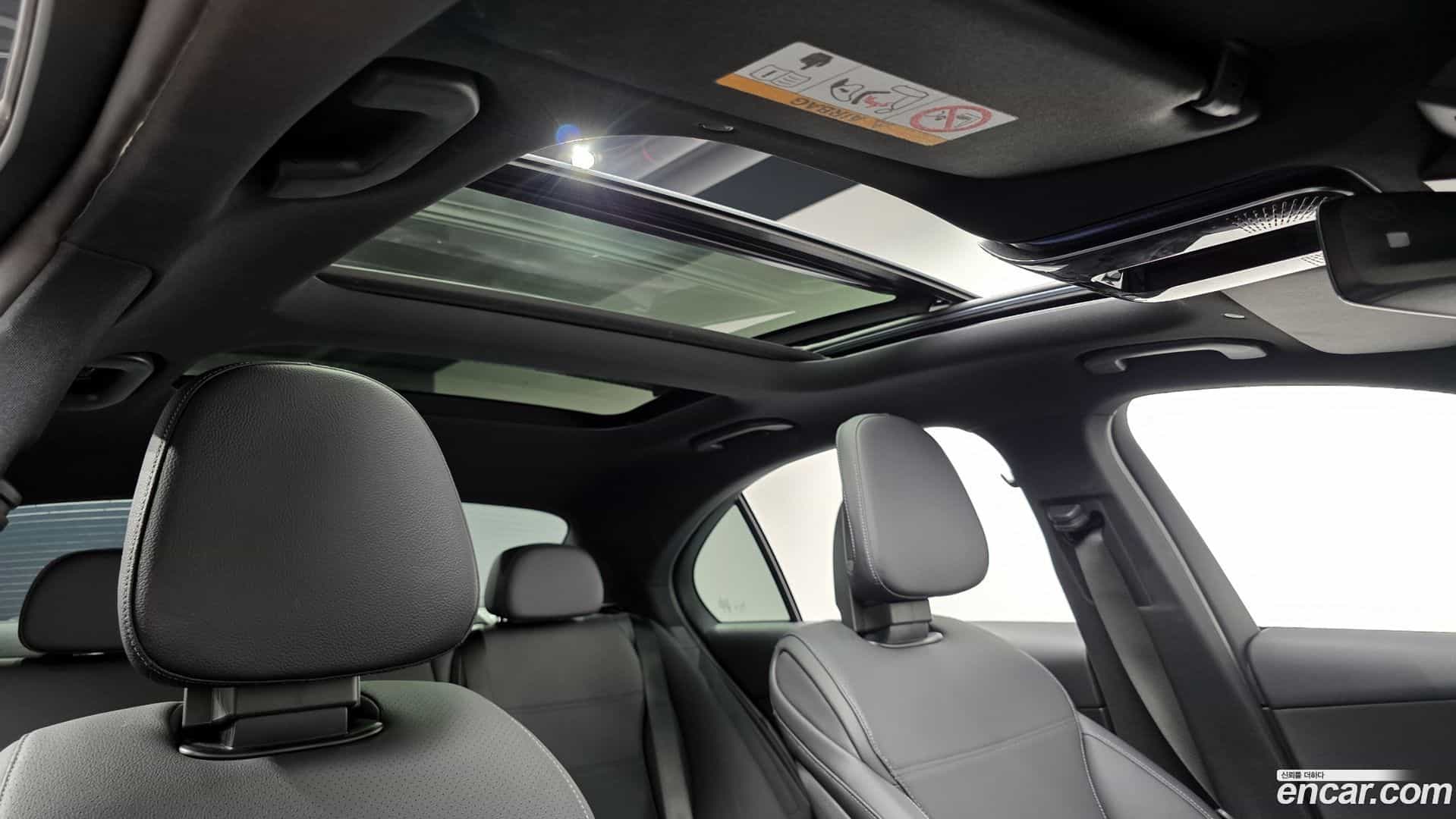 C-Class Mercedes-Benz 2024.1-OPTION-020