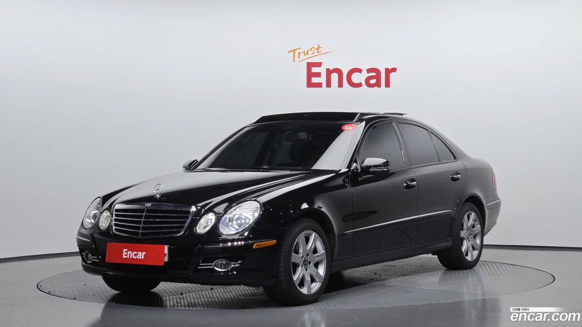 Main__Slider__Photo:E-Class Mercedes-Benz 2009.3-0