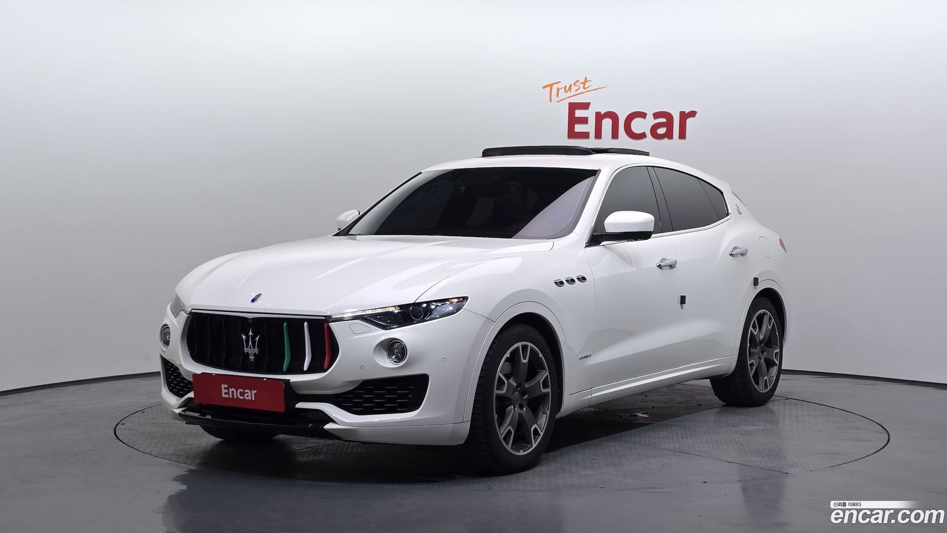 Main__Slider__Photo:Levante Maserati 2018.0-0