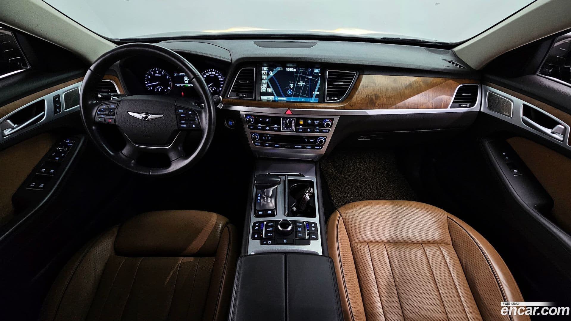 Main__Slider__Photo:G80 Genesis 2016.10-0