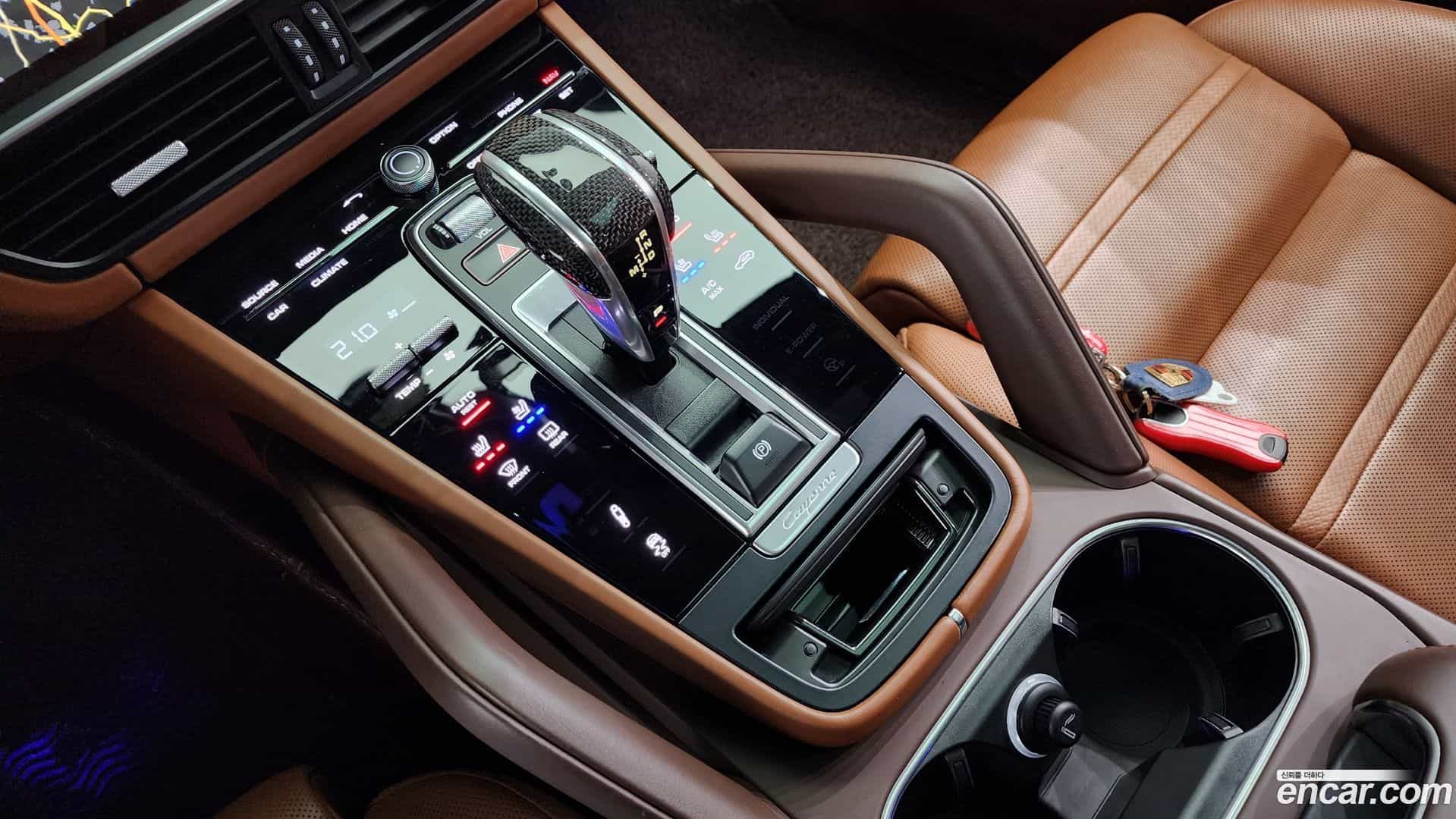 Cayenne Porsche 2019.2-INNER-009