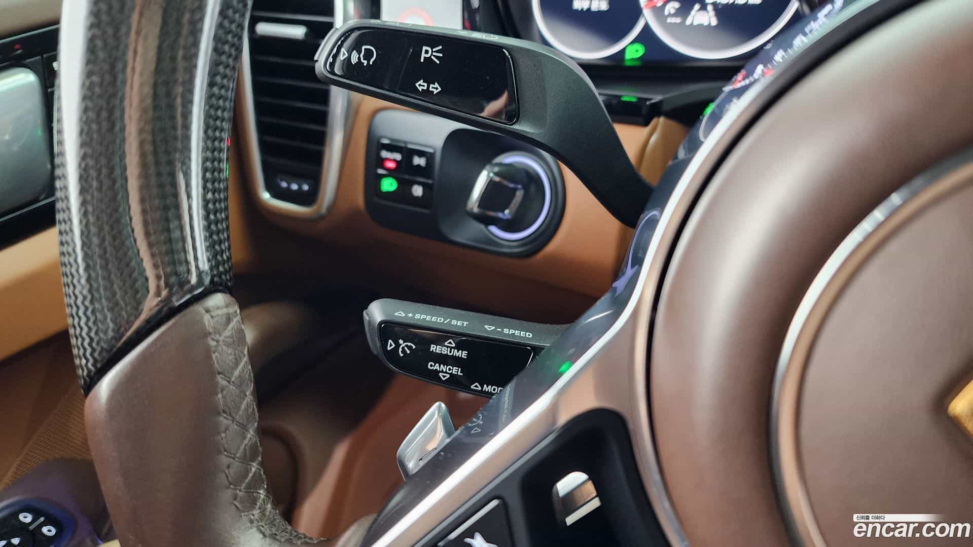 Cayenne Porsche 2019.2-OPTION-018