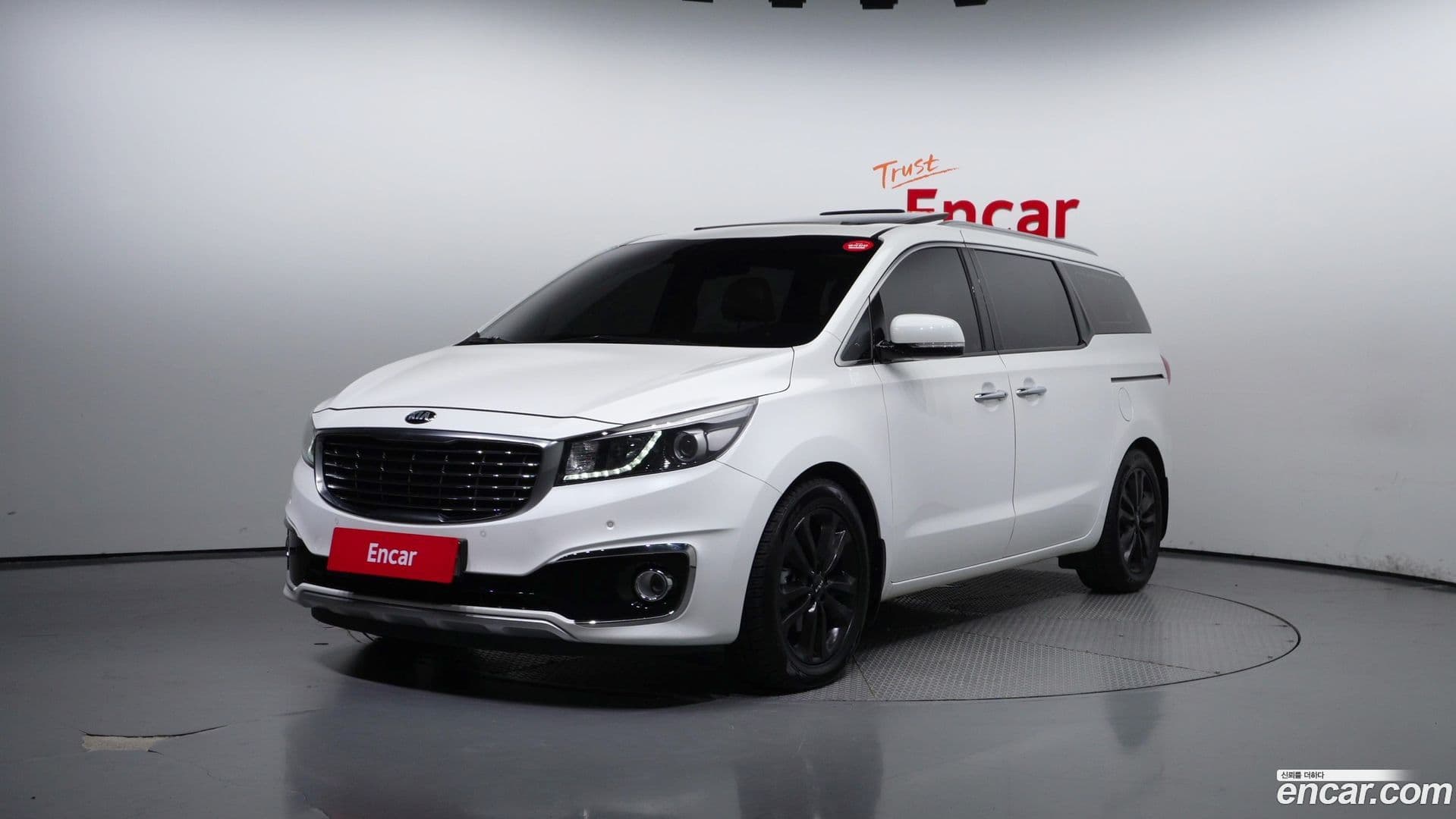 Main__Slider__Photo:Canival Kia 2018.0-0
