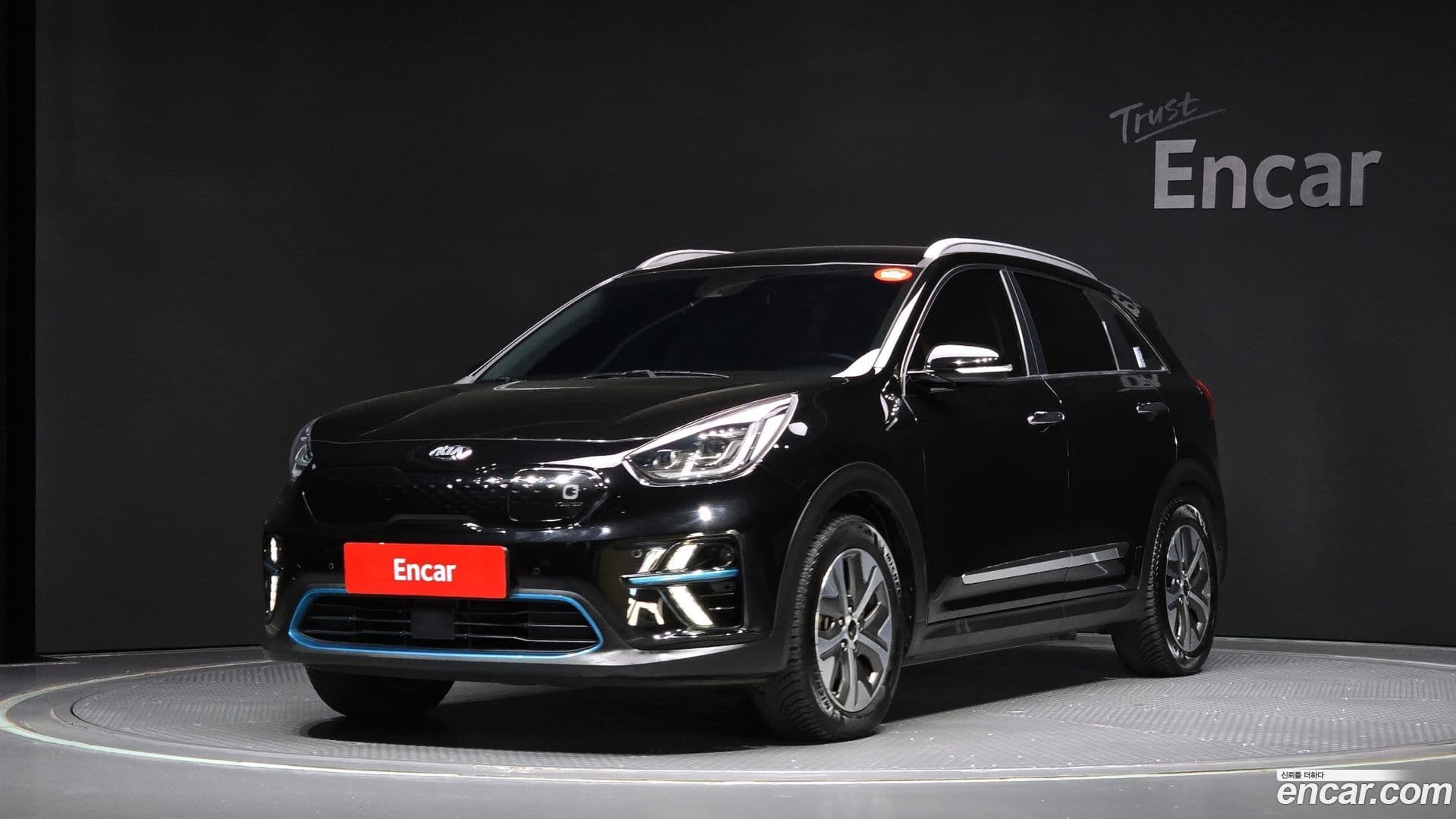 Main__Slider__Photo:Niro Kia 2019.5-0