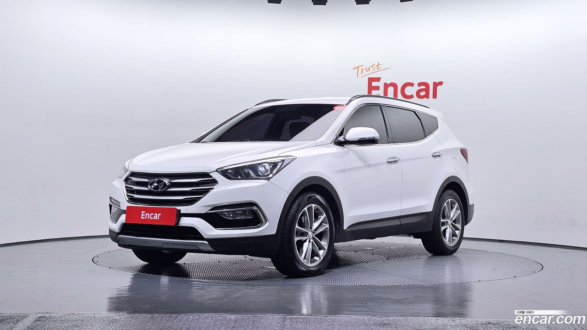 Main__Slider__Photo:Santafe Hyundai 2015.10-0