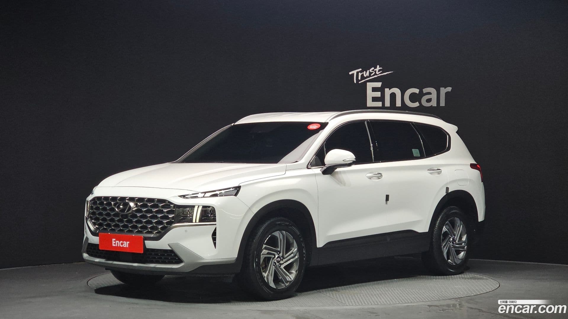 Main__Slider__Photo:Santafe Hyundai 2023.3-0