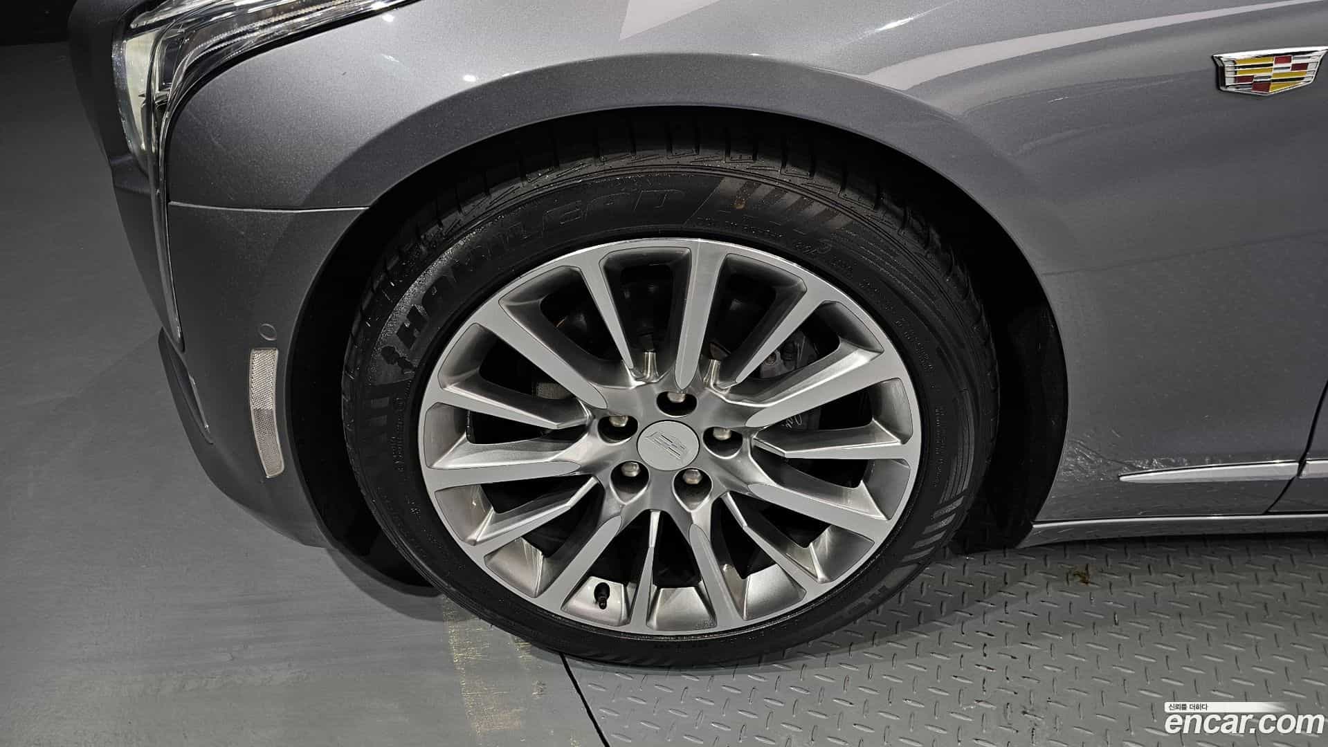 CT6 Cadillac 2018.8-OUTER-005