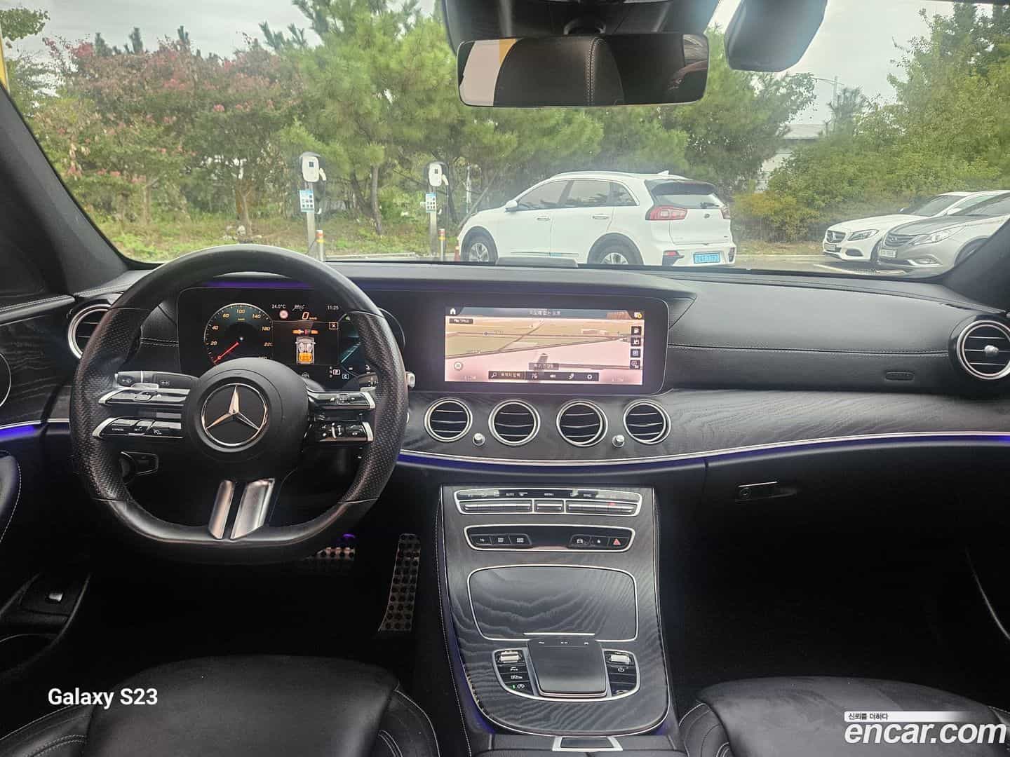E-Class Mercedes-Benz 2021.0-INNER-008