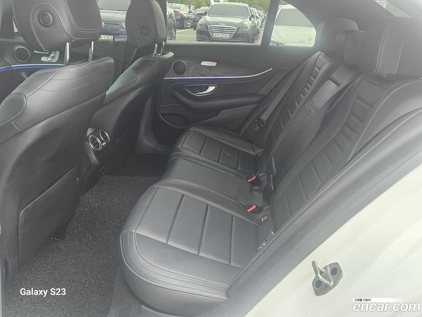 E-Class Mercedes-Benz 2021.0-INNER-010