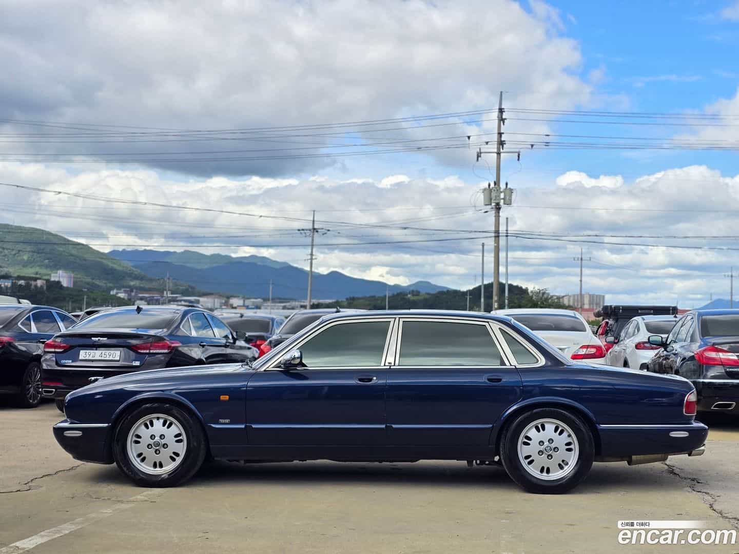 XJ-8 Jaguar 2001.11-OUTER-004