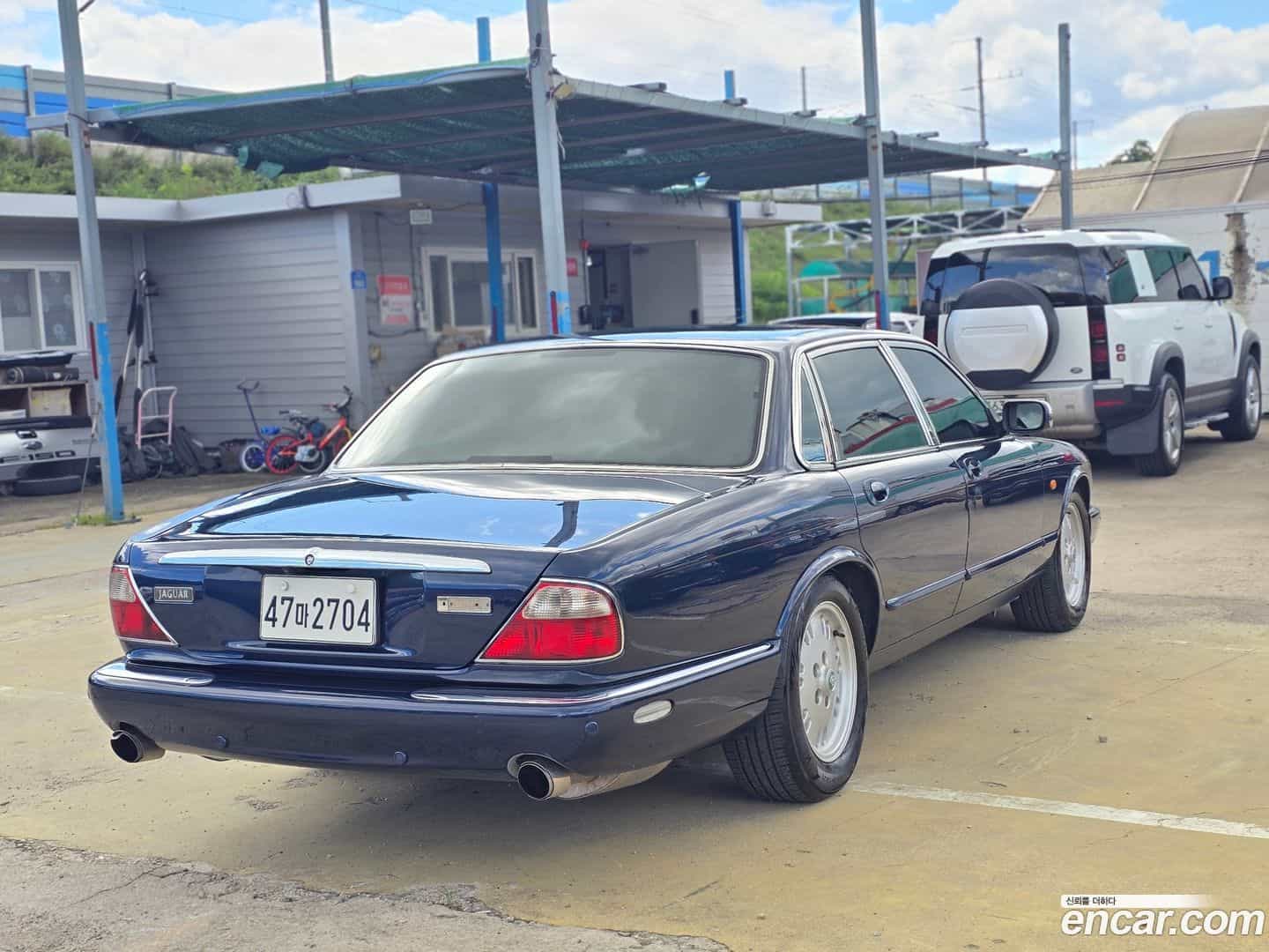 XJ-8 Jaguar 2001.11-OUTER-005