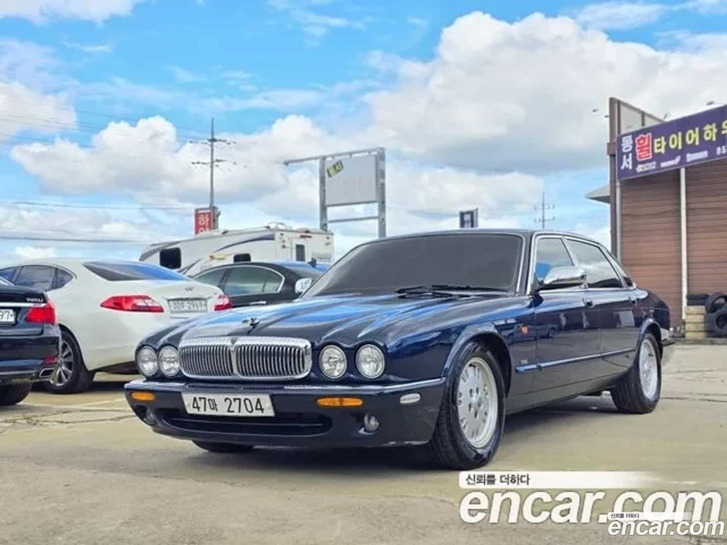 XJ-8 Jaguar 2001.11-INNER-006