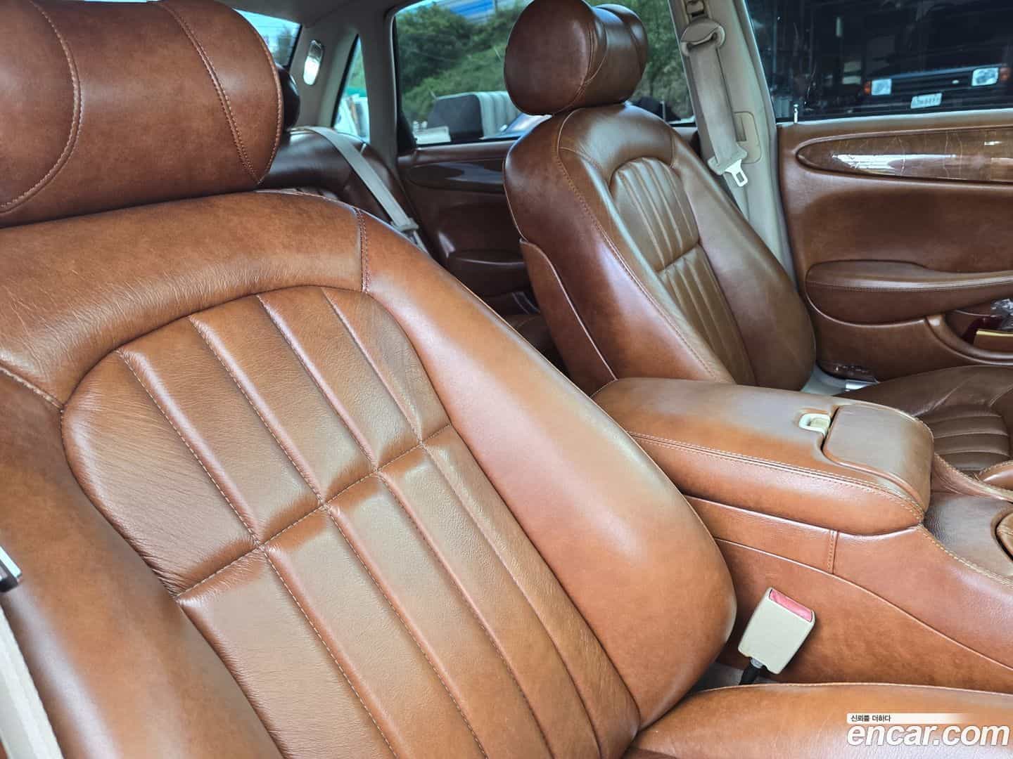 XJ-8 Jaguar 2001.11-OPTION-019