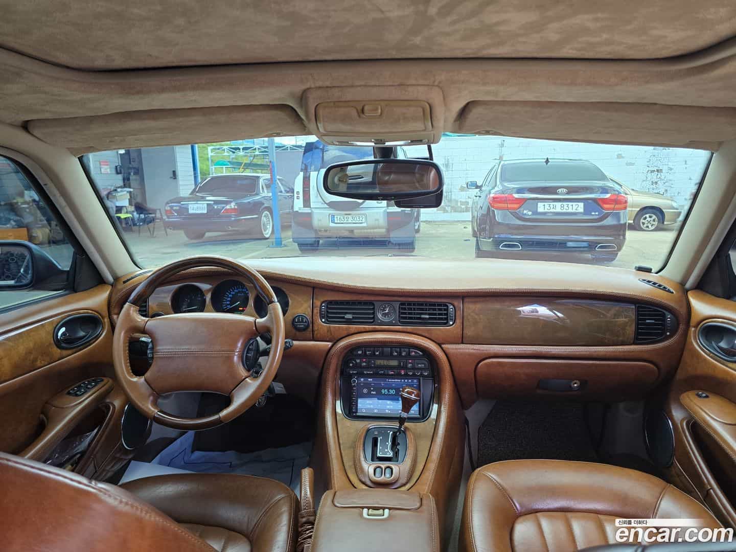 XJ-8 Jaguar 2001.11-OPTION-022
