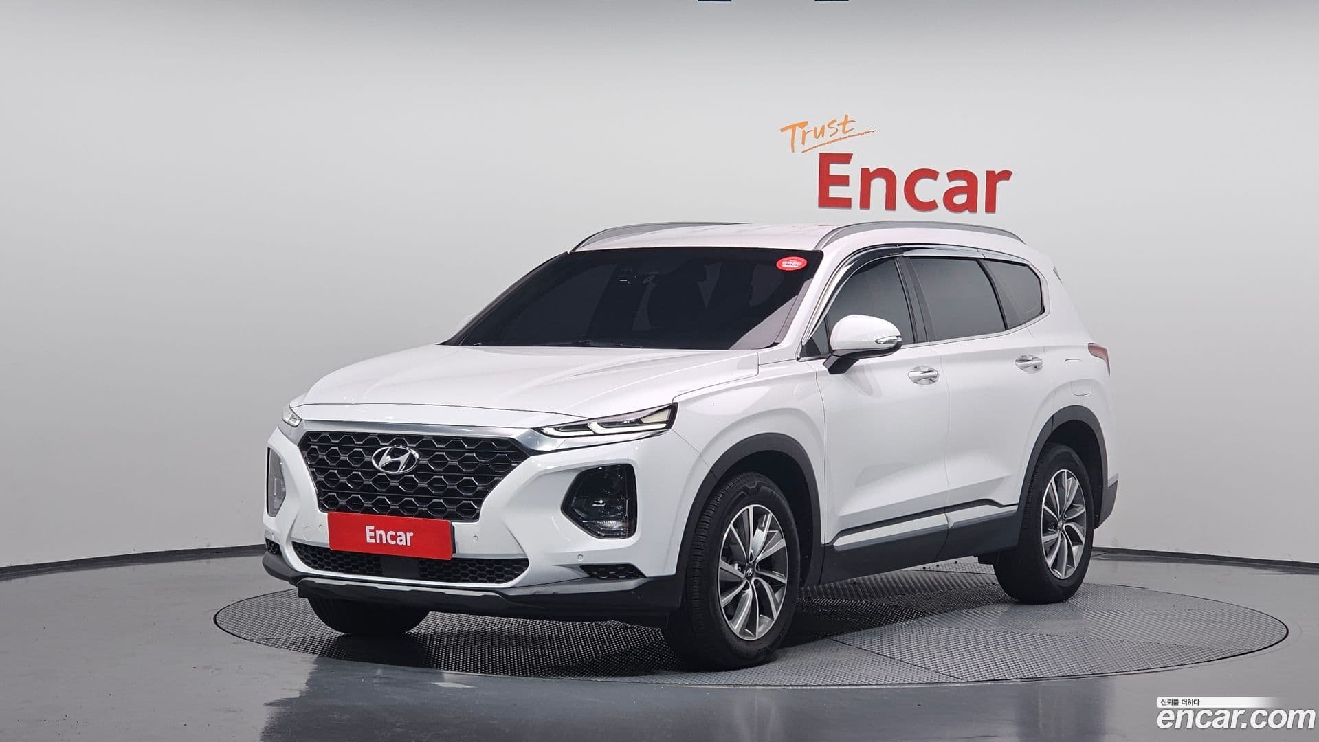 Main__Slider__Photo:Santafe Hyundai 2019.10-0