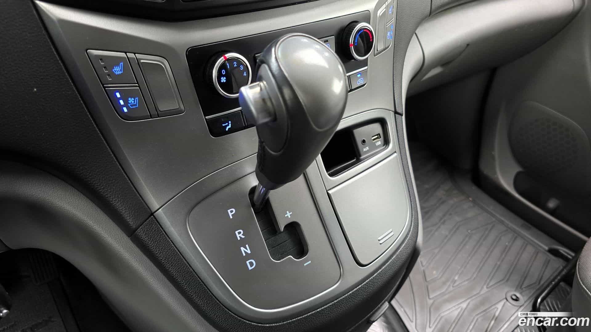 Starex Hyundai 2020.10-INNER-009