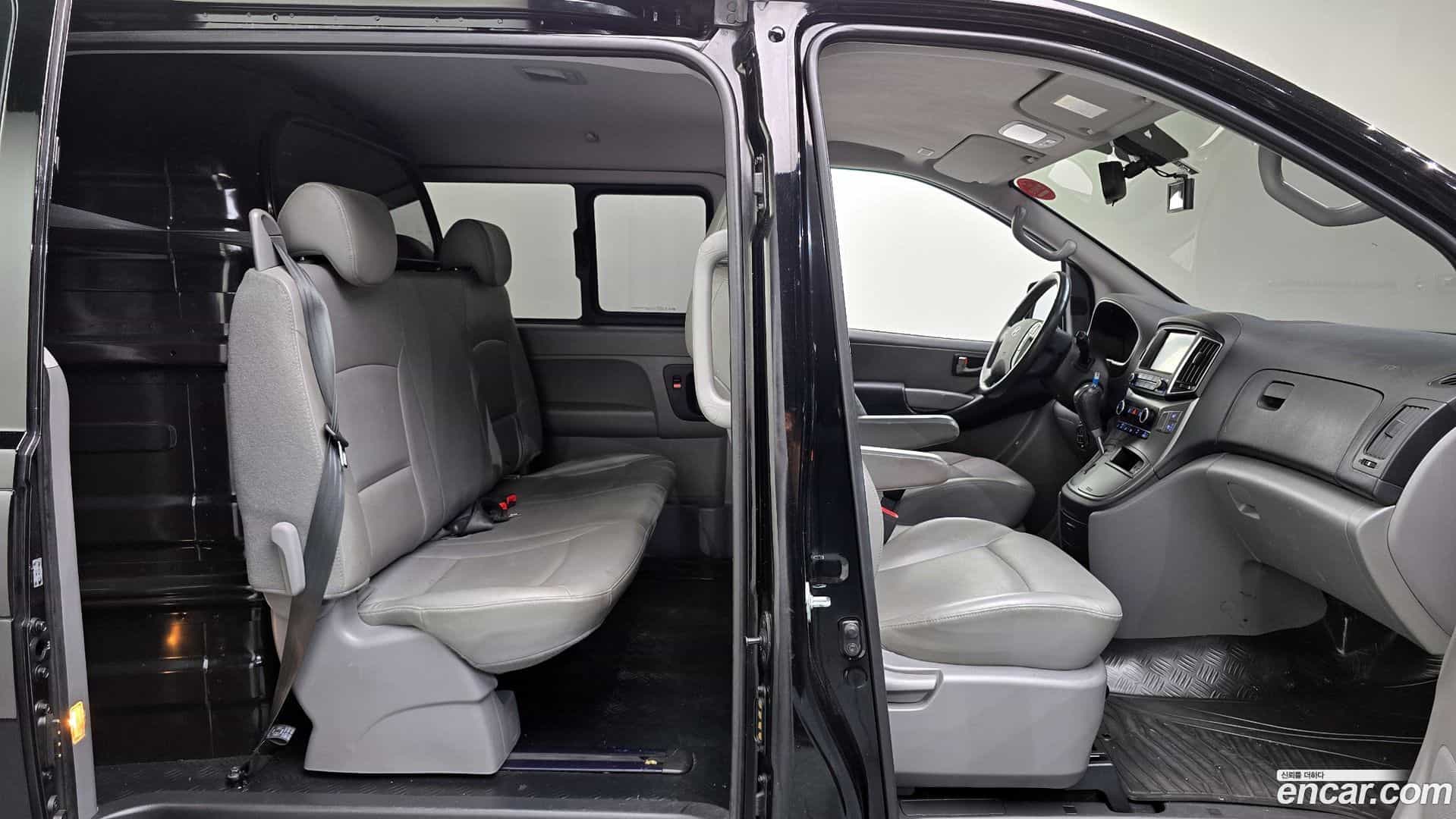 Starex Hyundai 2020.10-INNER-010