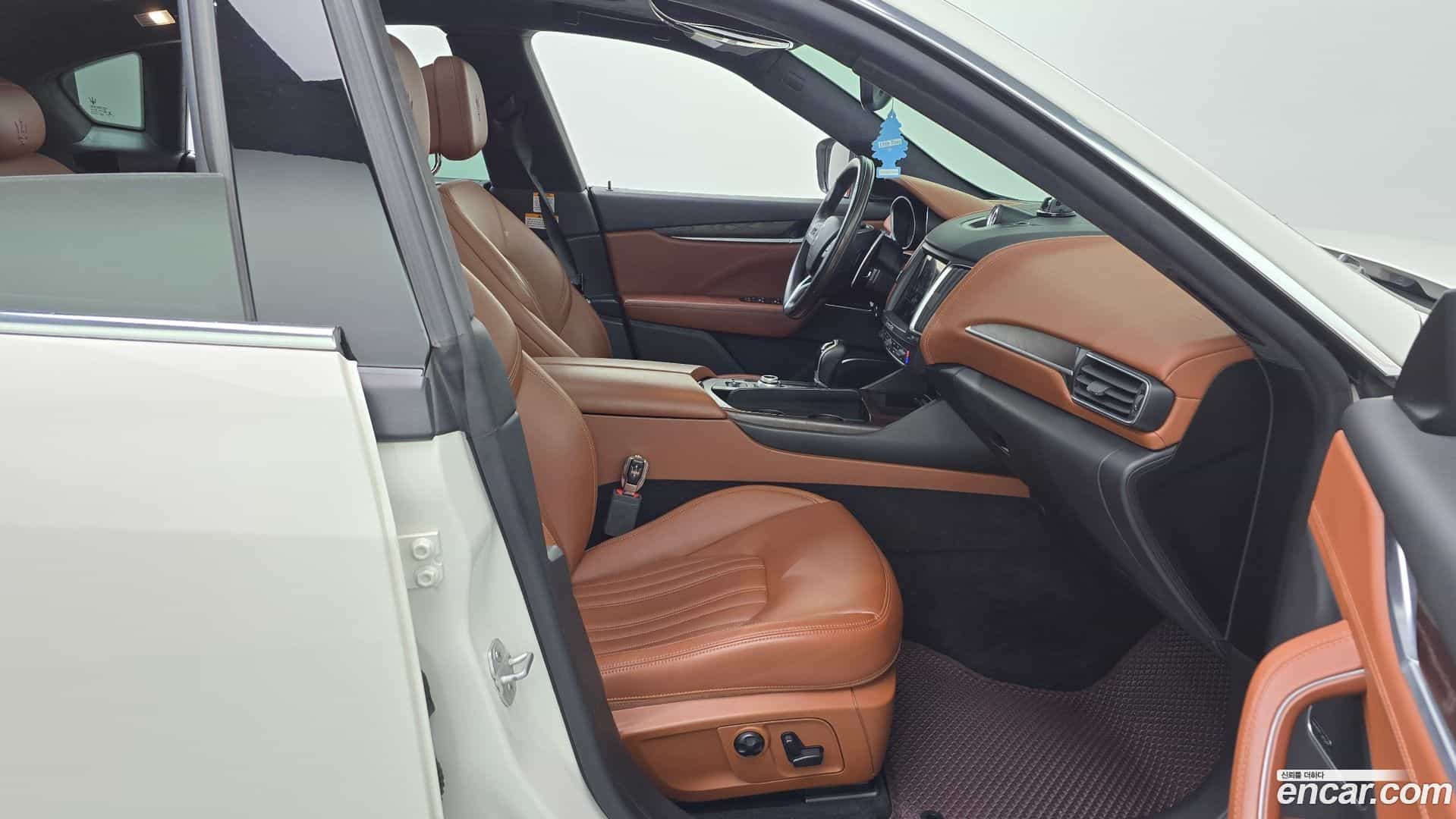 Levante Maserati 2016.10-OPTION-015
