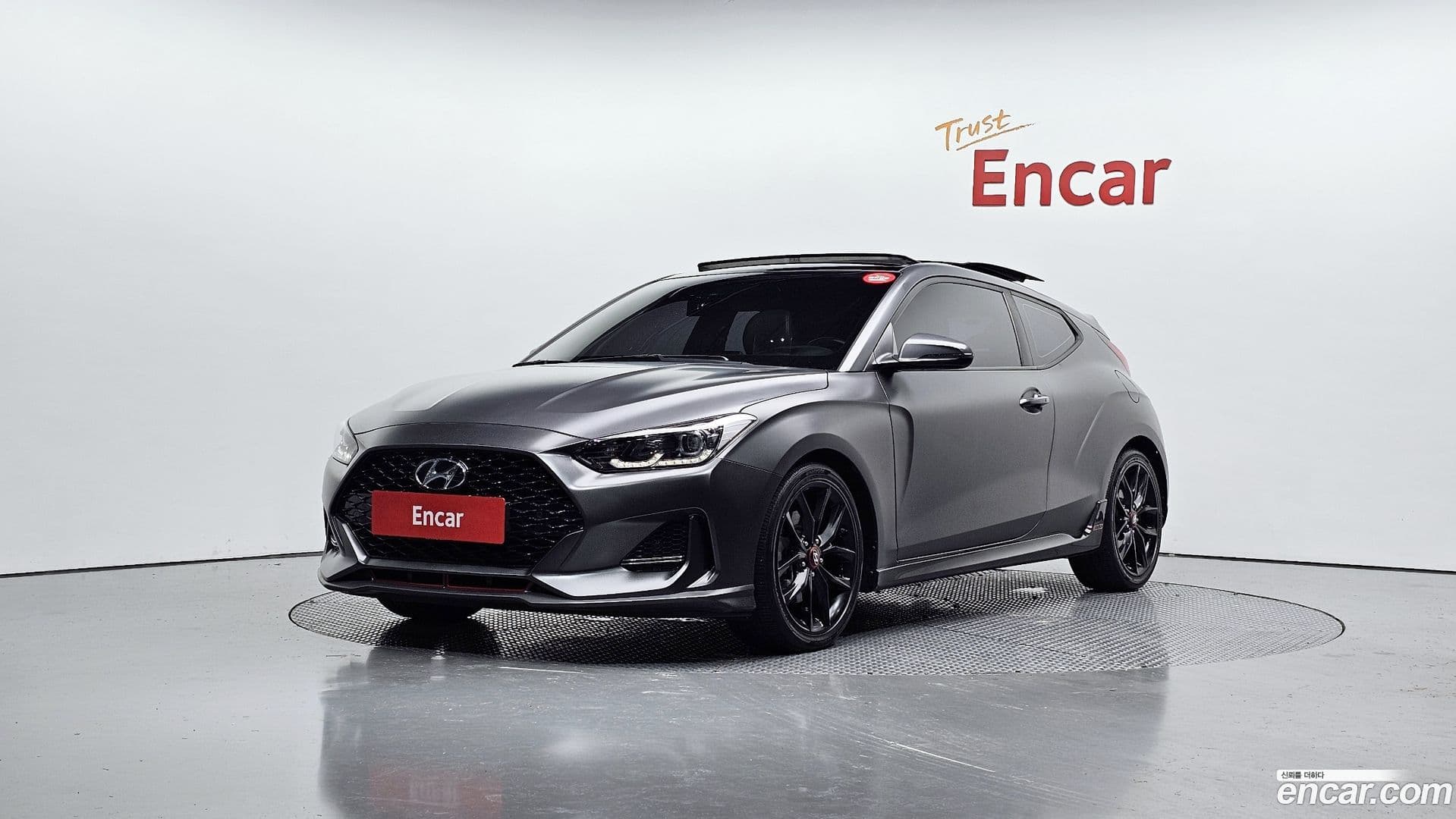 Main__Slider__Photo:Veloster Hyundai 2018.3-0