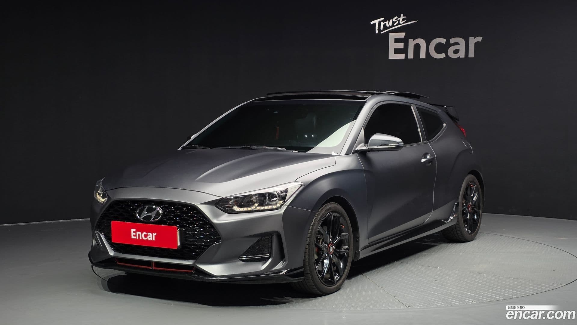 Main__Slider__Photo:Veloster Hyundai 2018.11-0