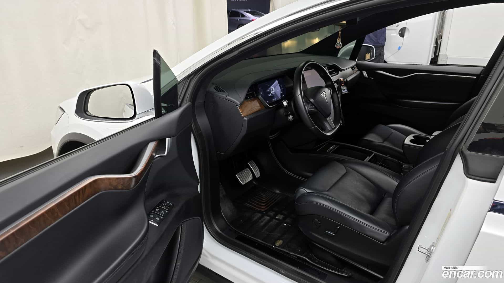 Model X Tesla 2018.11-INNER-010