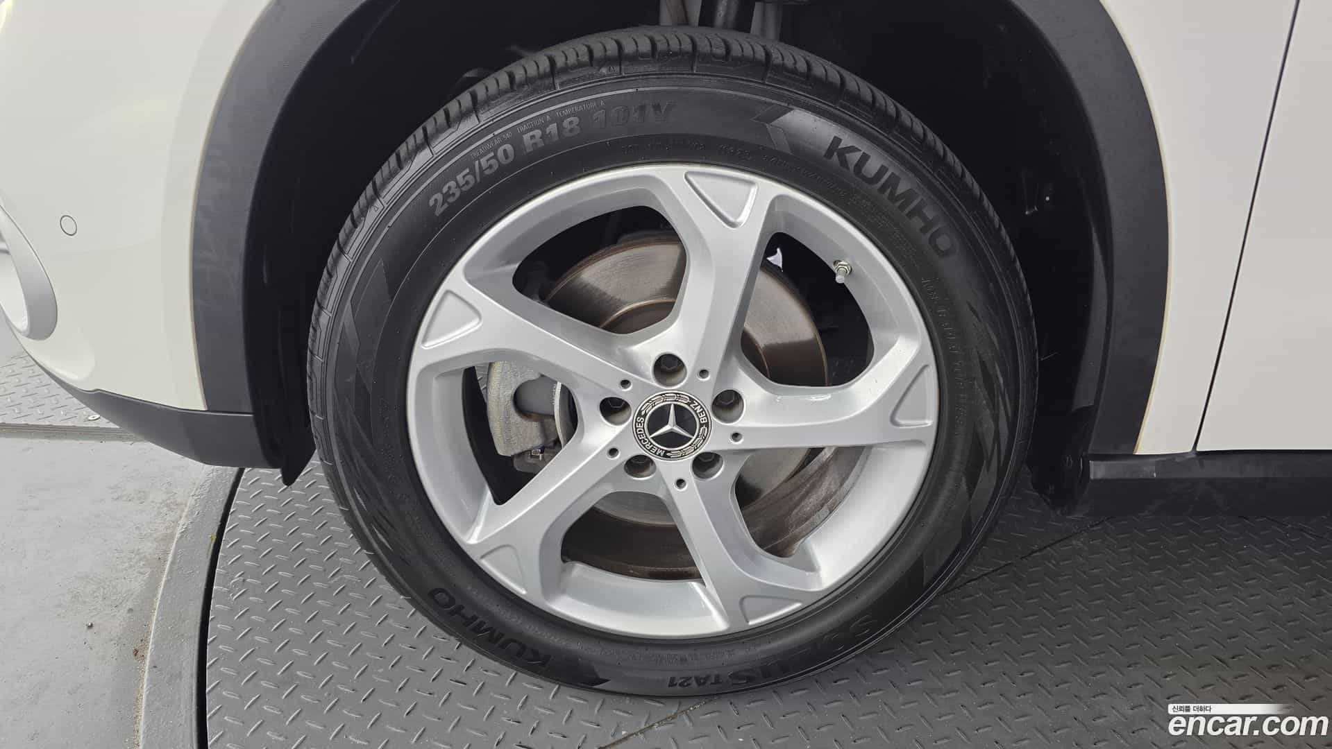 GLA-Class Mercedes-Benz 2019.6-OUTER-005