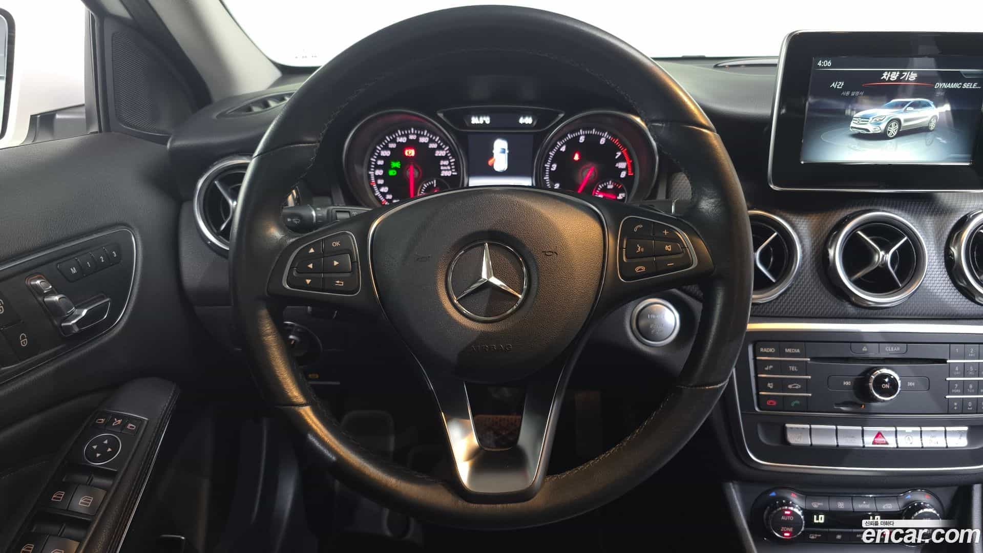 GLA-Class Mercedes-Benz 2019.6-OPTION-017