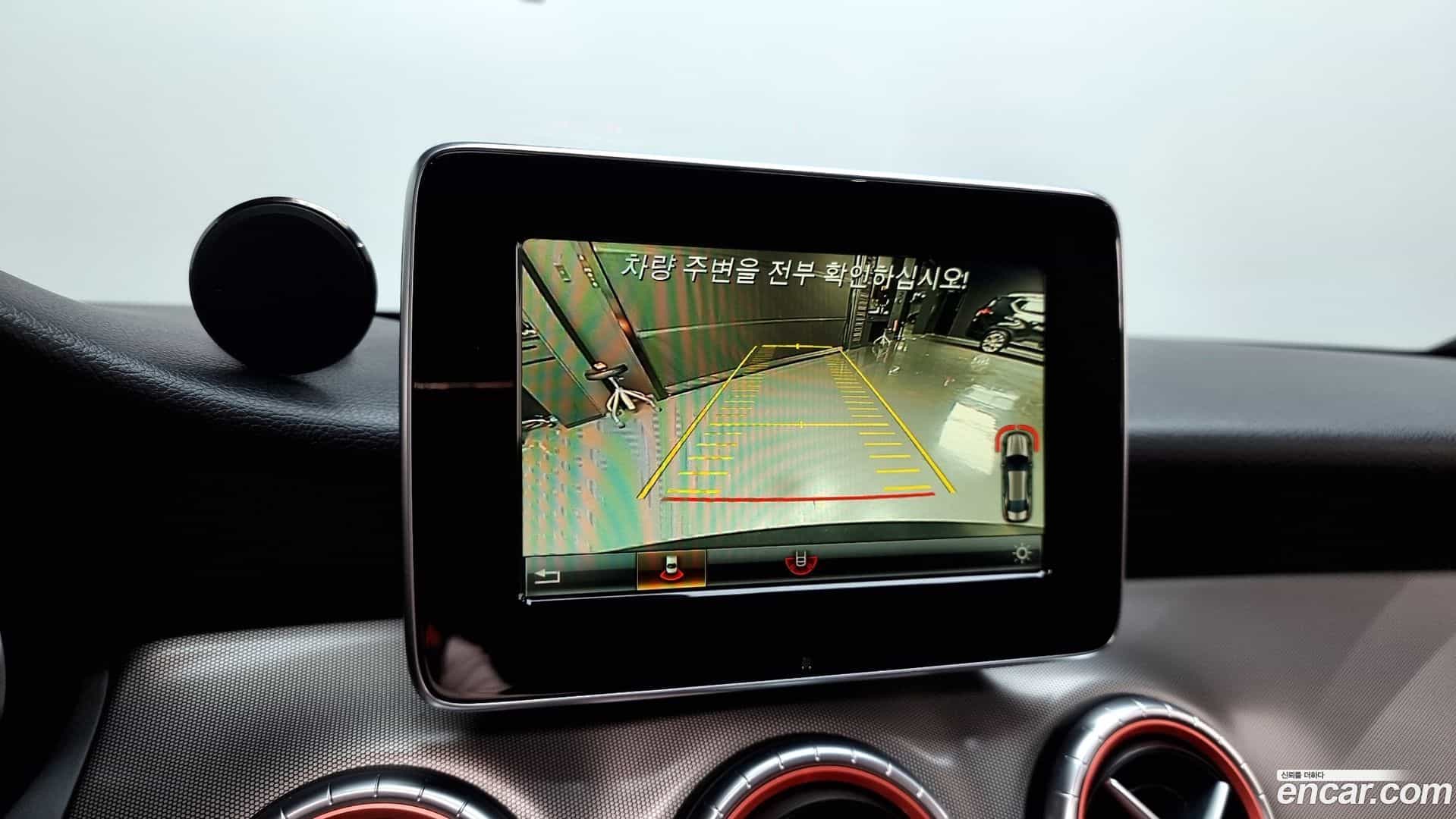 CLA-Class Mercedes-Benz 2017.9-OPTION-019