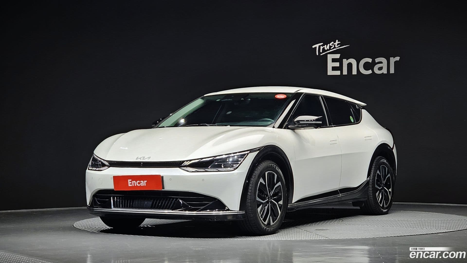 Main__Slider__Photo:EV6 Kia 2022.3-0