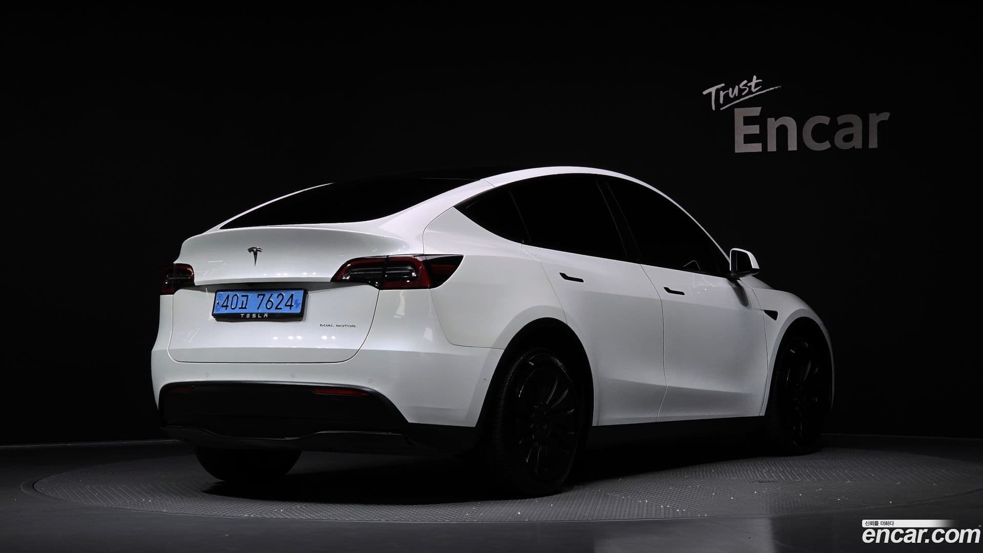 Main__Slider__Photo:Model Y Tesla 2021.7-0