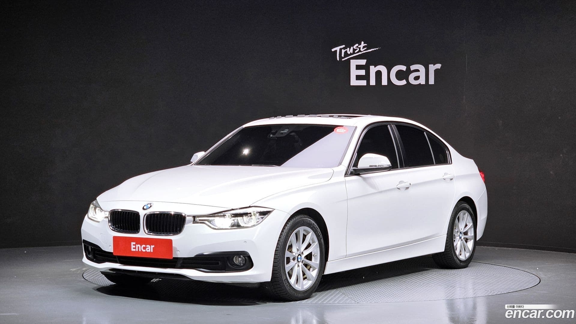 Main__Slider__Photo:3-Series BMW 2018.1-0