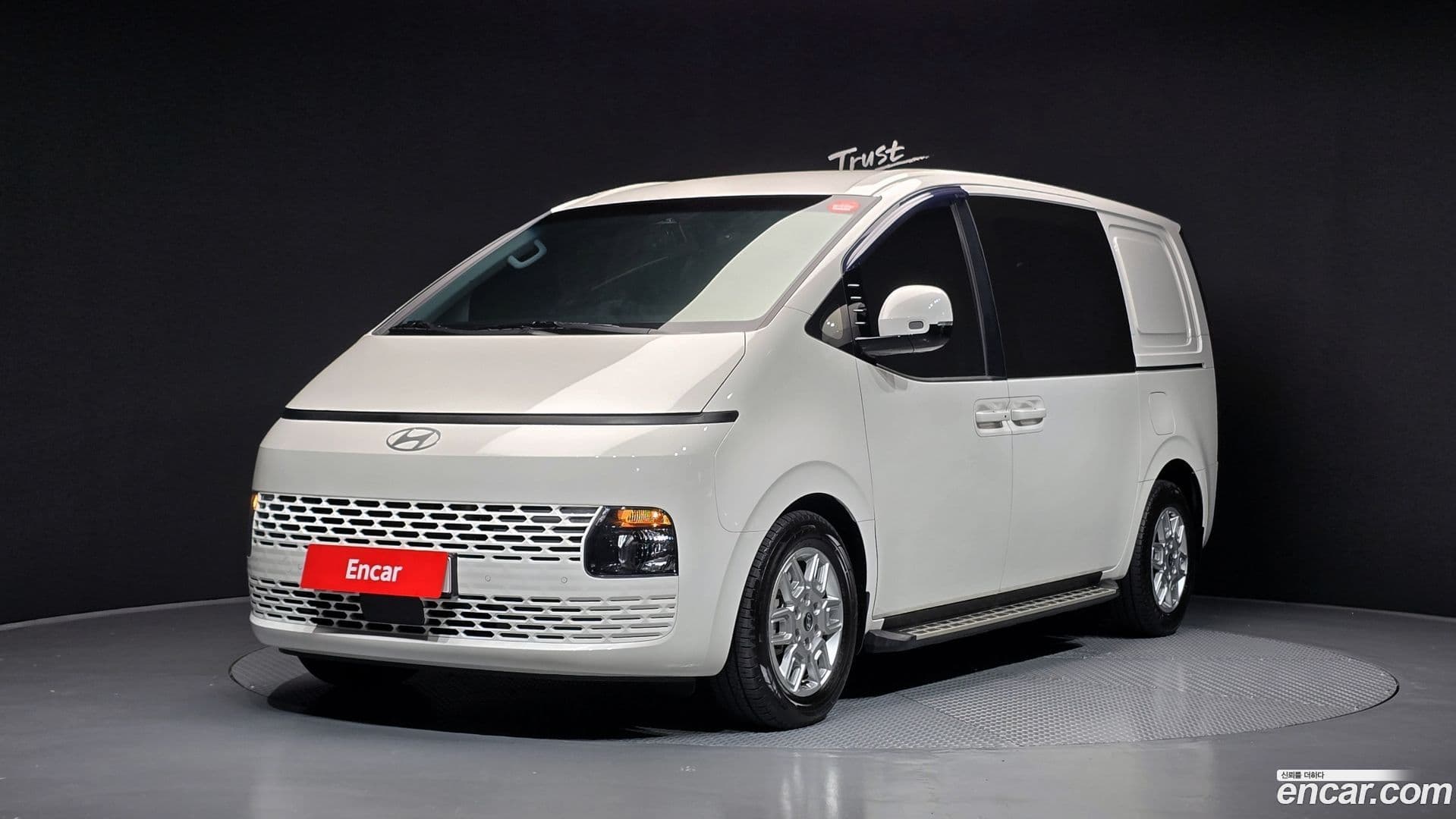Main__Slider__Photo:Staria Hyundai 2025.1-0