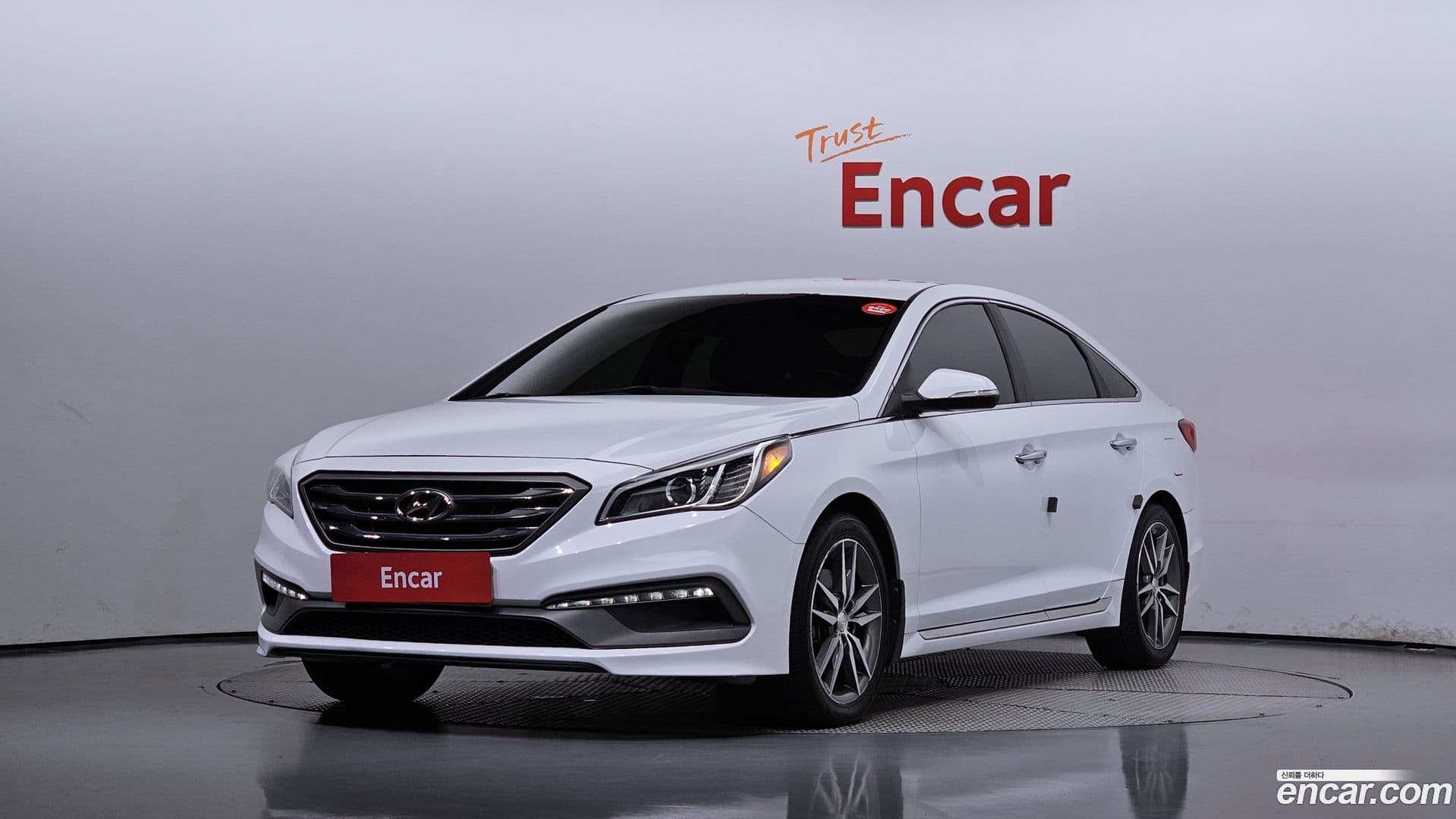 Main__Slider__Photo:Sonata Hyundai 2015.11-0